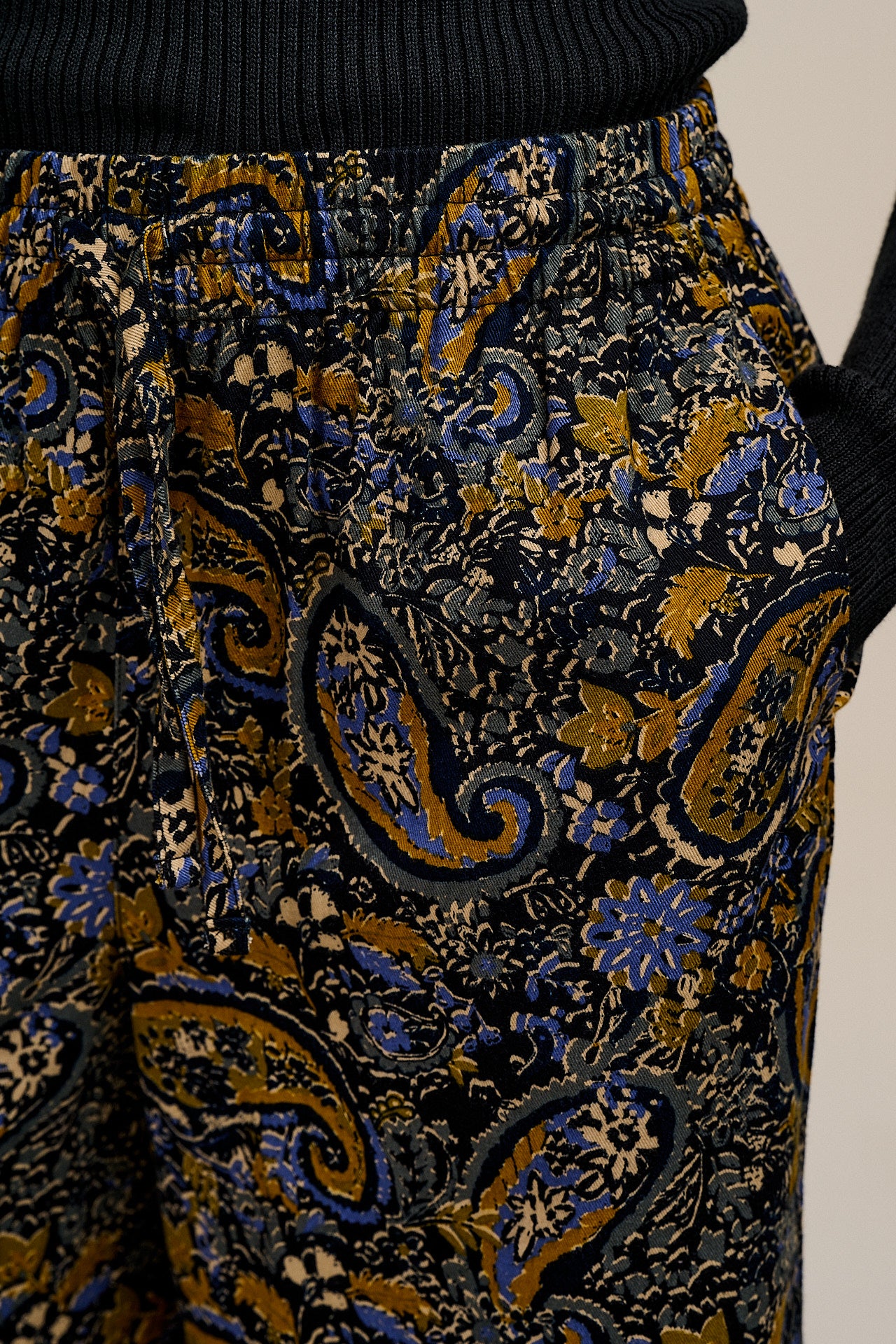 Chuck - Wide Leg Cotton Trousers in Grunge Blue Paisley Print