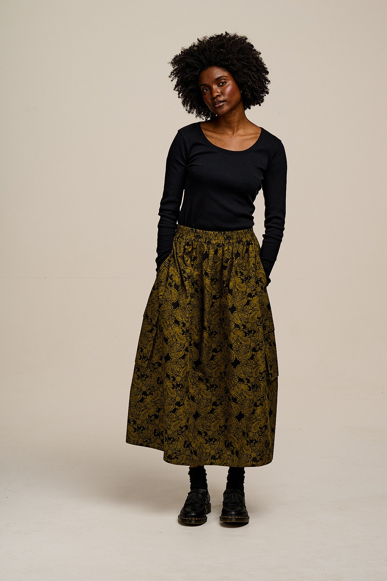 Dakota - Midi Skirt in Grunge Green Paisley Print