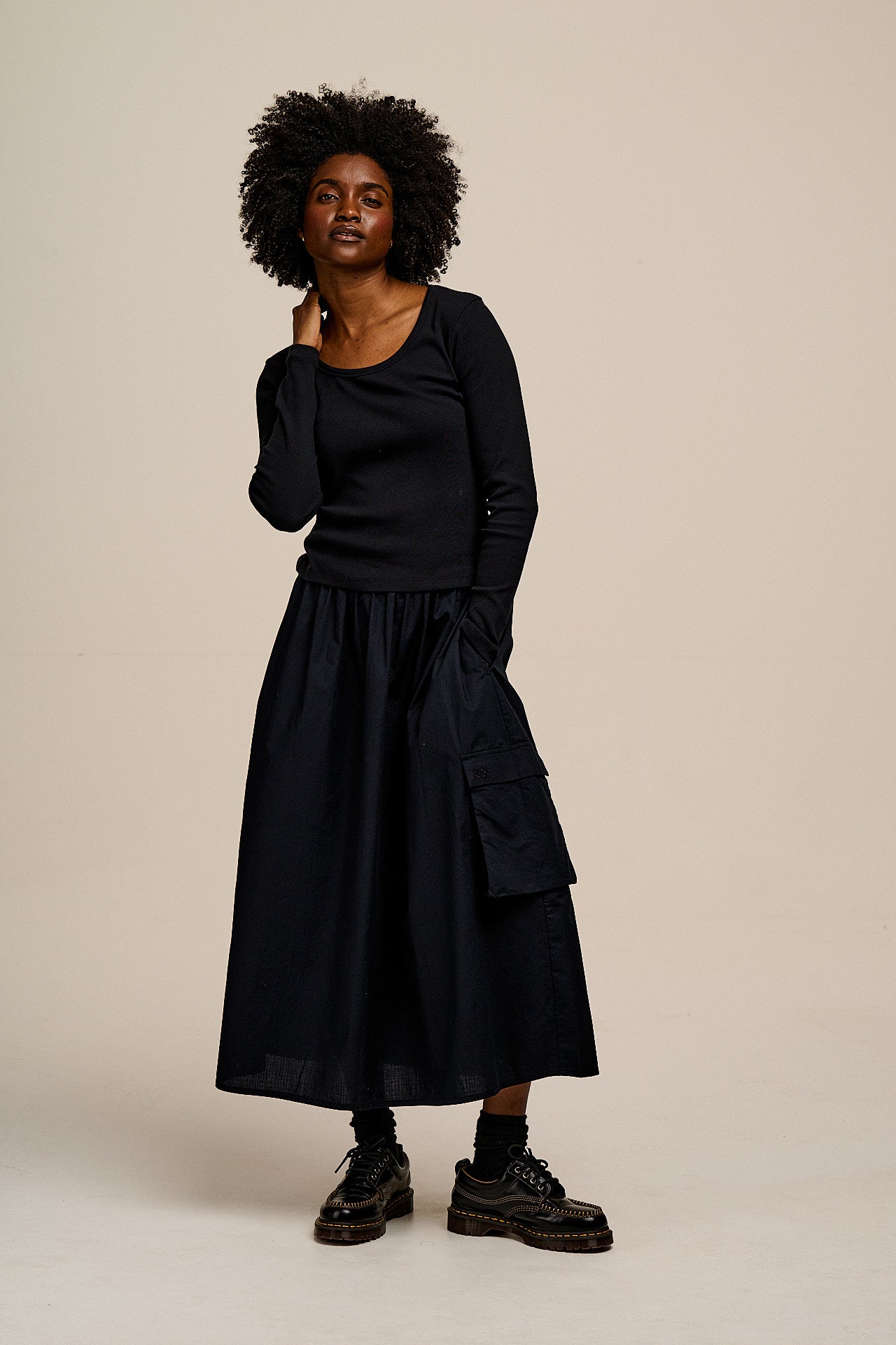 Remy - Ribbed Cotton Scoop Neck Long Sleeve T-Shirt in Black