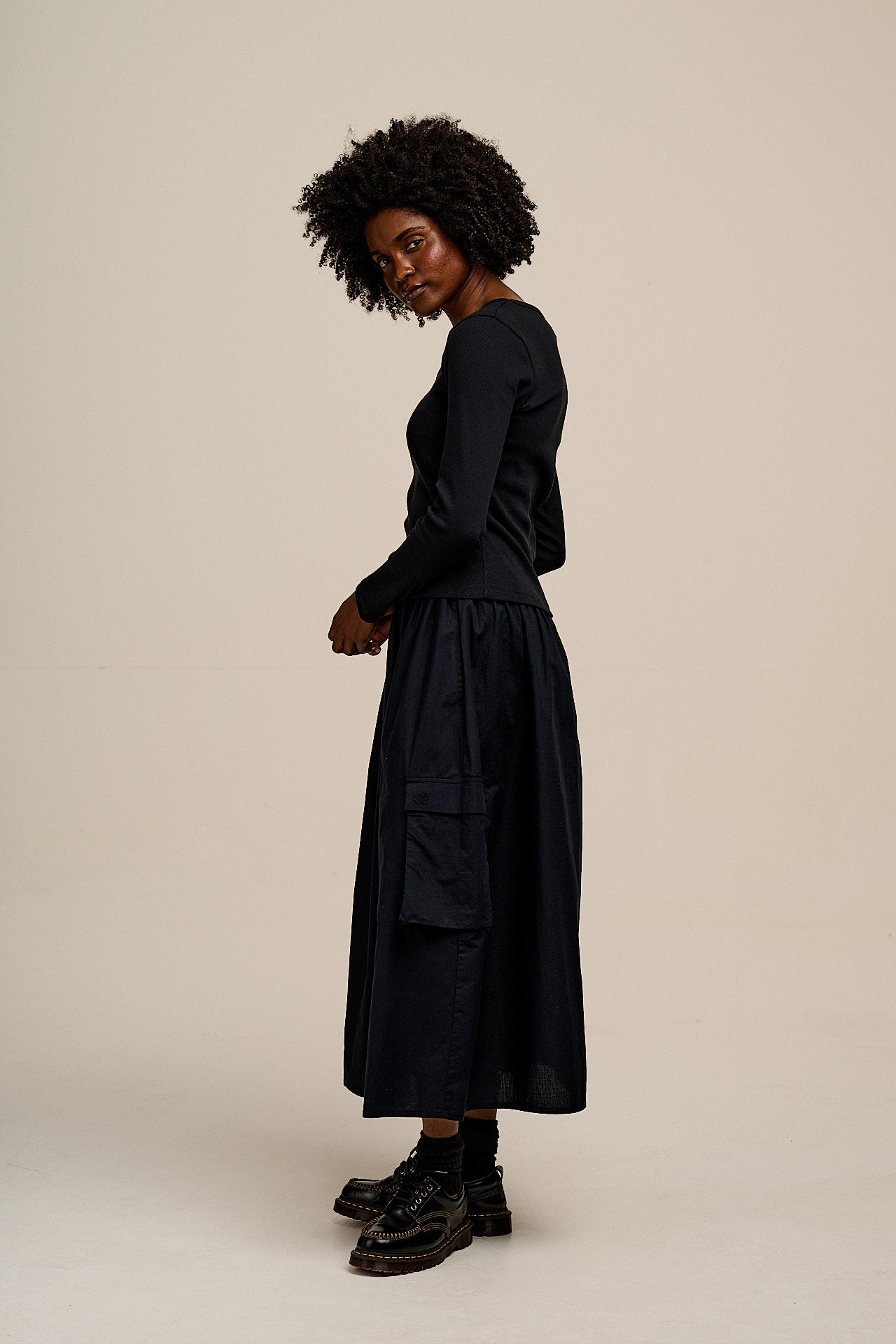 Dakota - Midi Skirt in Black