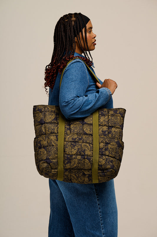 Dax - Quilted Tote in Grunge Green Paisley Print