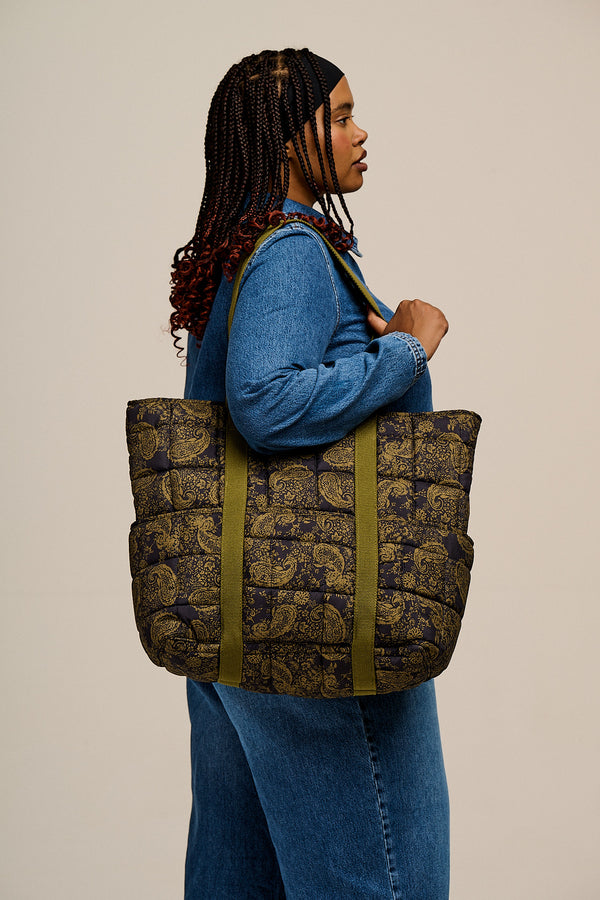 Dax - Quilted Tote in Grunge Green Paisley Print
