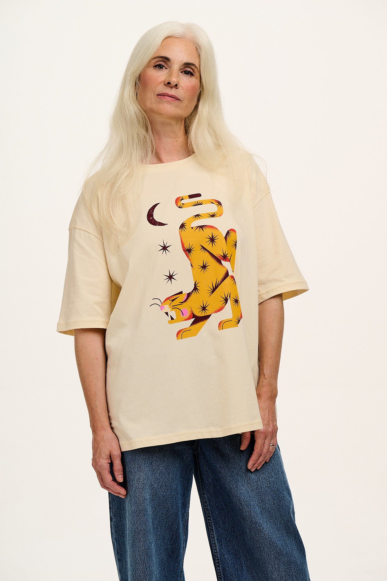 L.E. Benny - Oversized Cotton T-Shirt Artist Print by Hugo Alberto