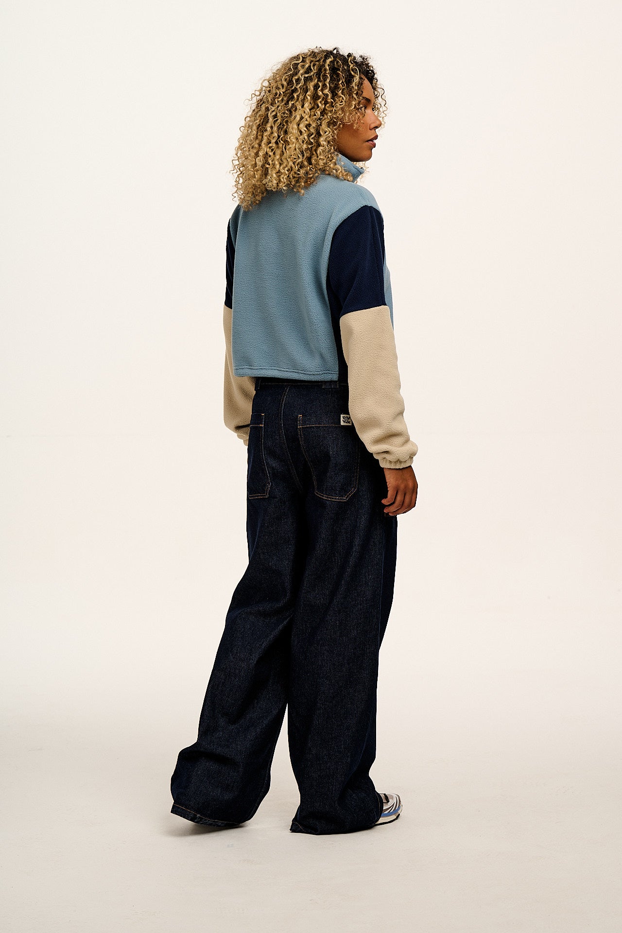 Blake - Cropped Polar Fleece in Blue & Cream
