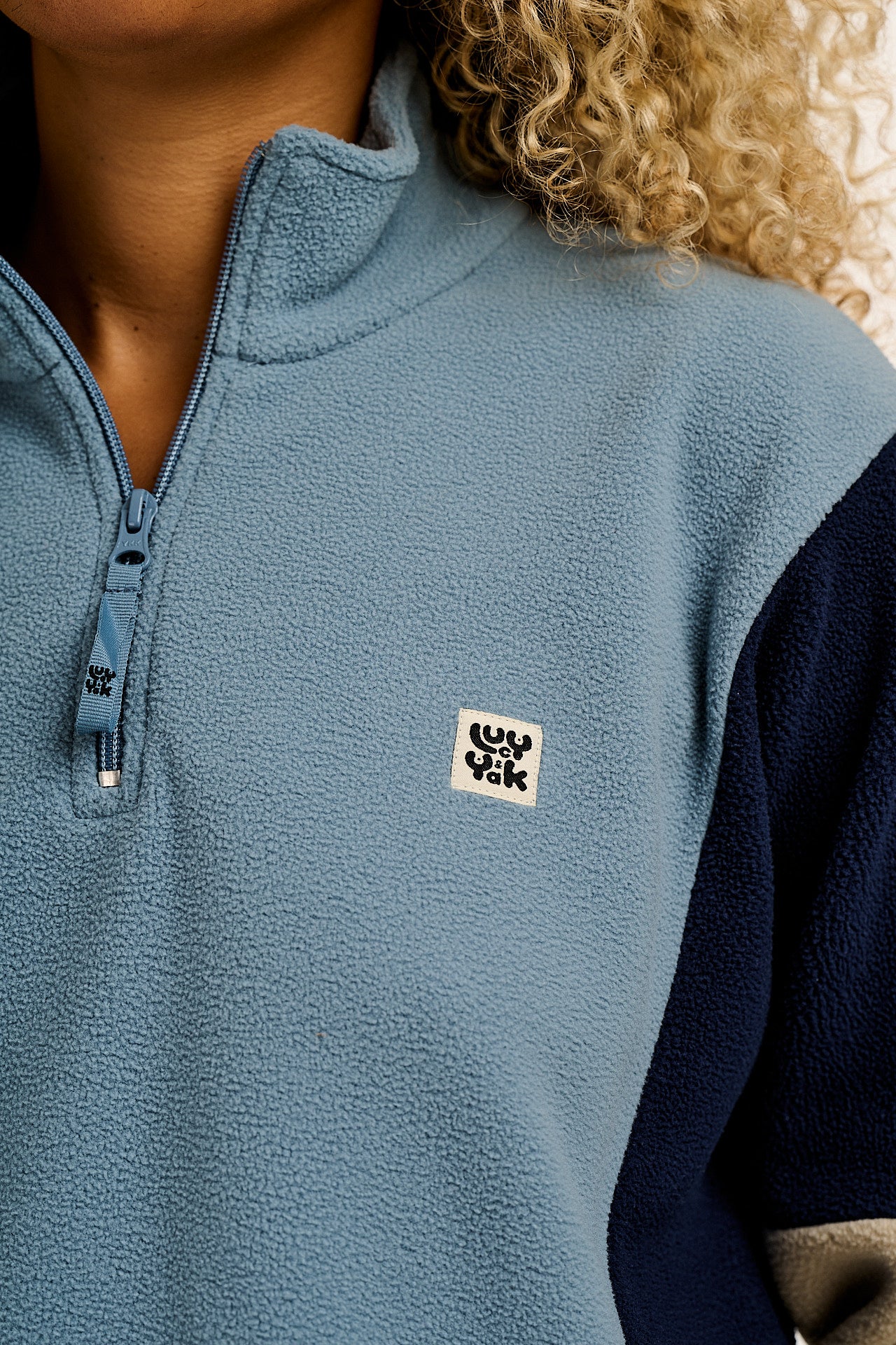 Blake - Cropped Polar Fleece in Blue & Cream