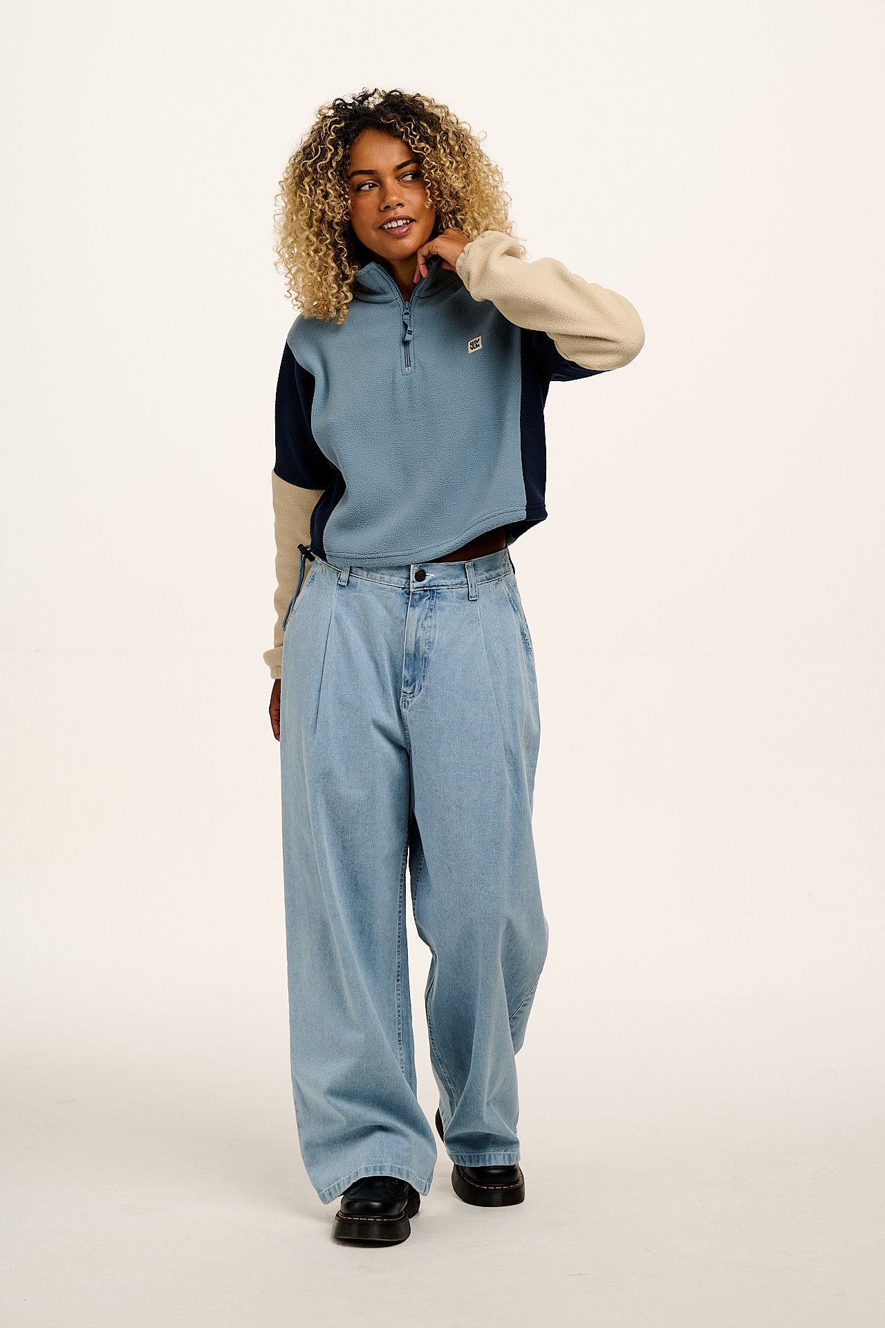 Blake - Cropped Polar Fleece in Blue & Cream