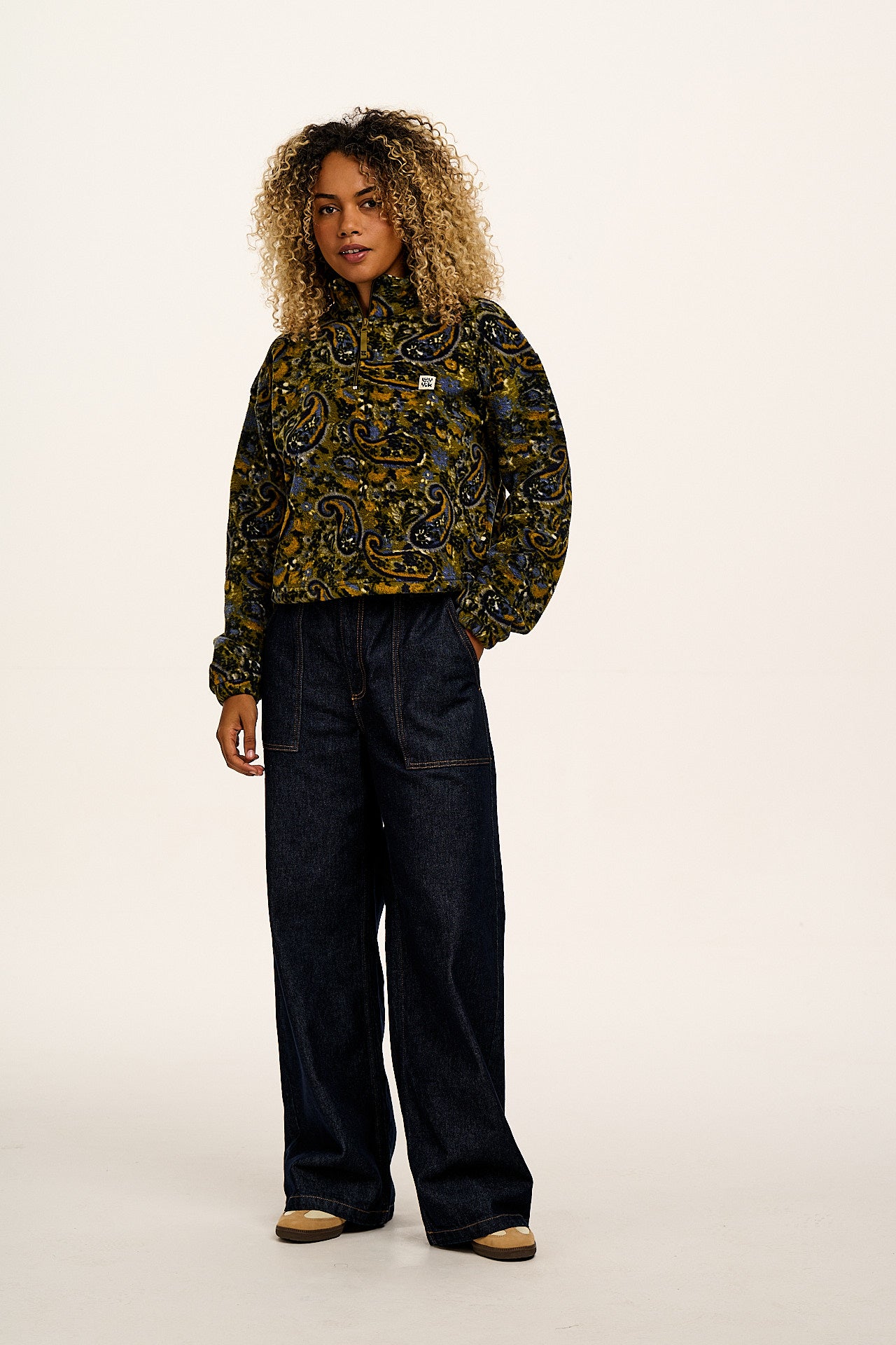 Blake - Cropped Polar Fleece in Grunge Paisley Print