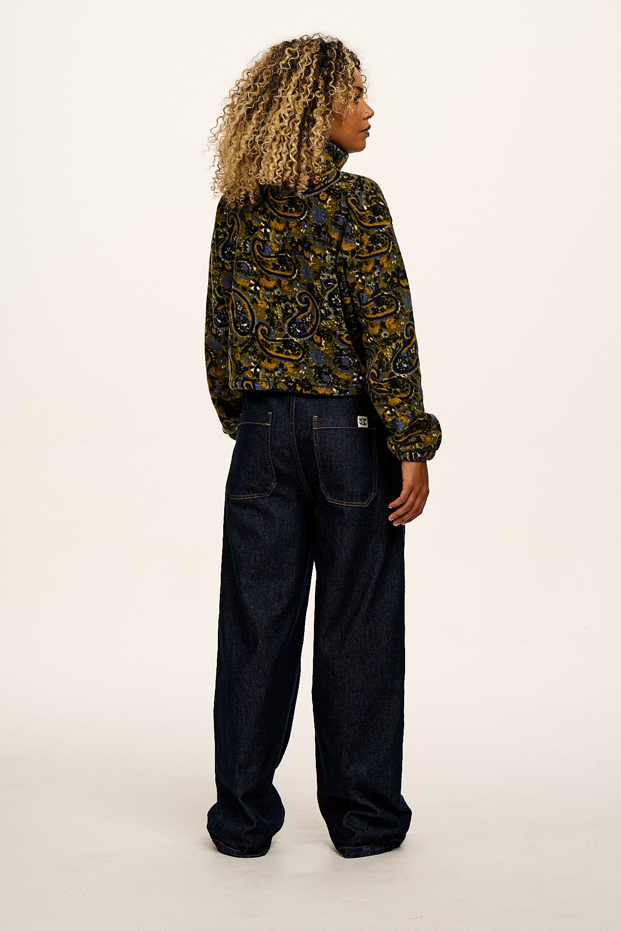 Blake - Cropped Polar Fleece in Grunge Paisley Print