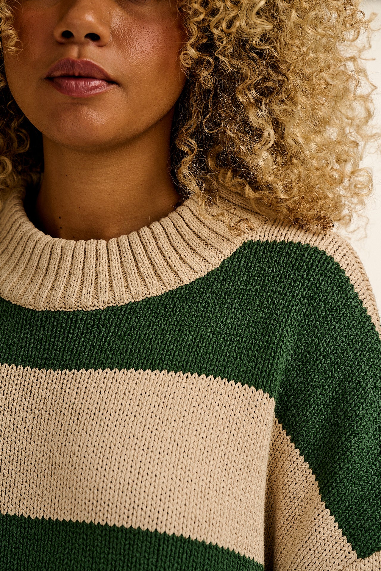 Amari - Oversized Knitted Jumper in Green Stripe