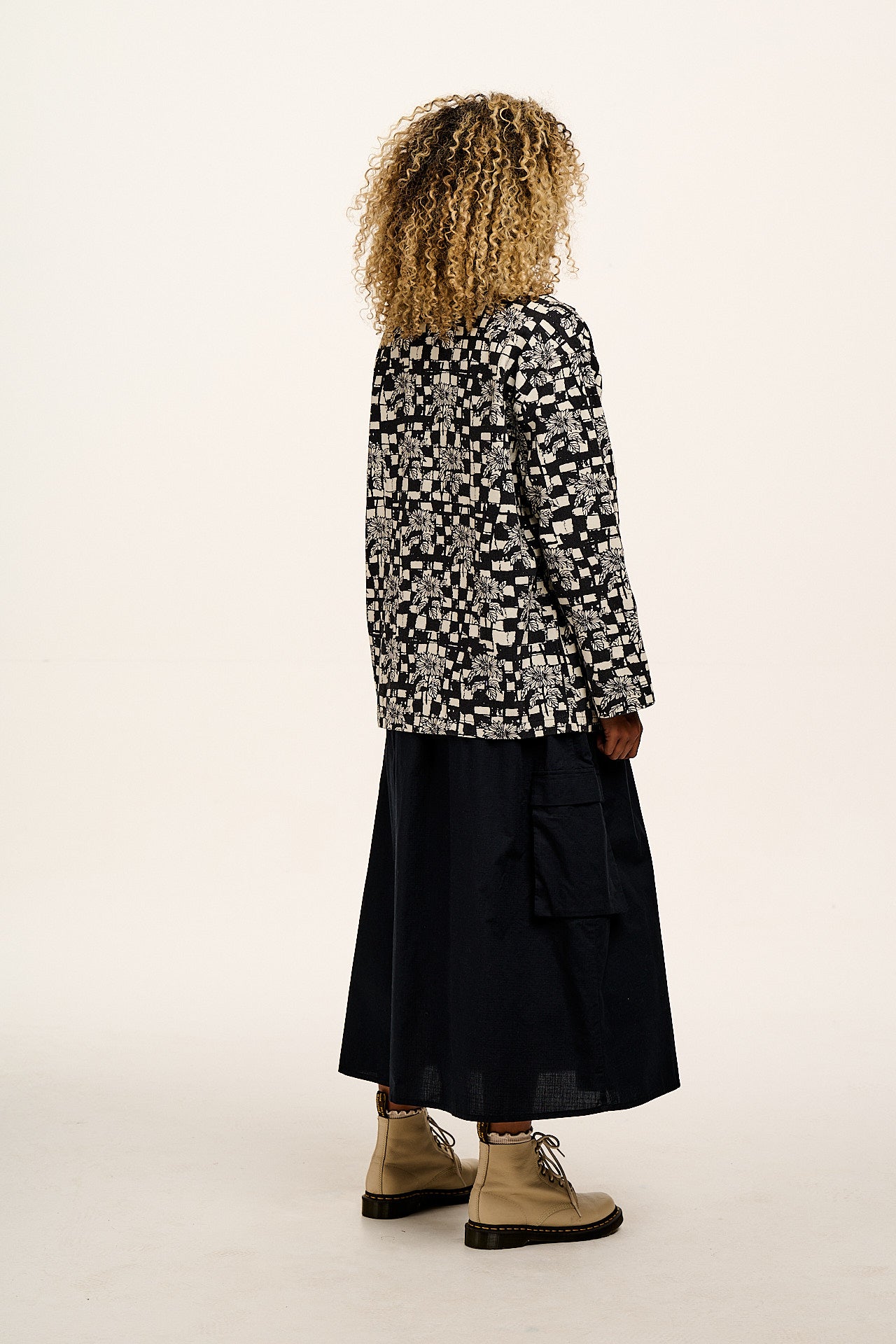 L.E. Olly - Cotton Jacket in Black & White Sunflower Check