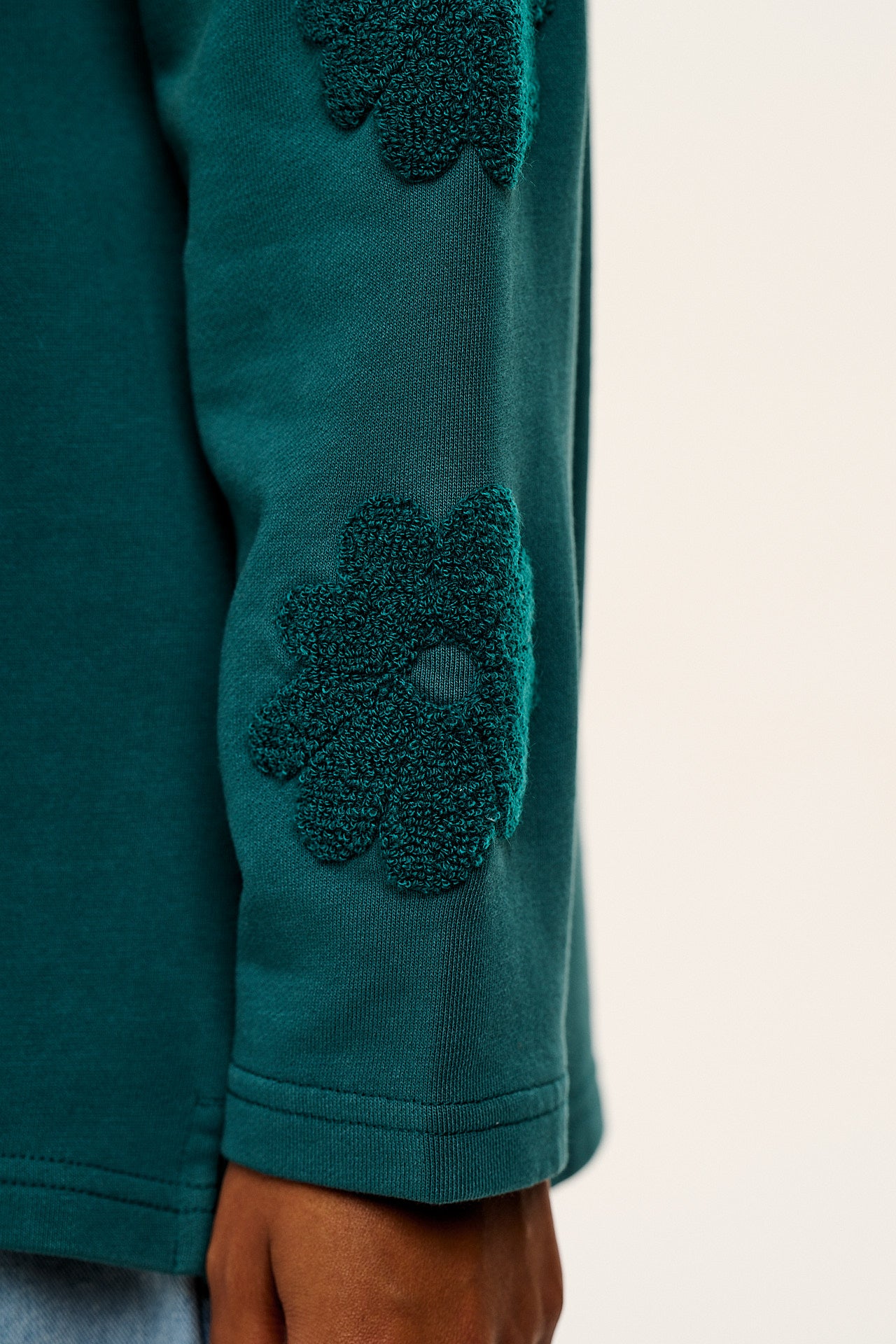 Kai - Midweight Cotton Crew Neck Sweatshirt in Teal Tucker with Flower Motif