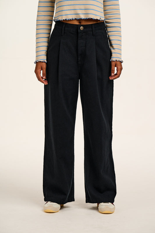 Cole - Wide Leg Denim Jeans in Black