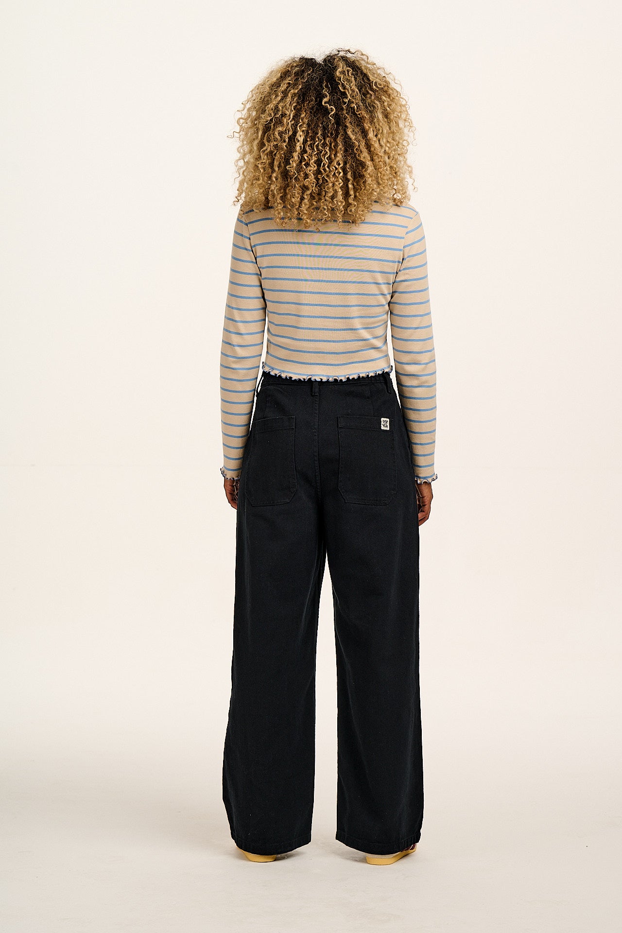 Cole - Wide Leg Denim Jeans in Black