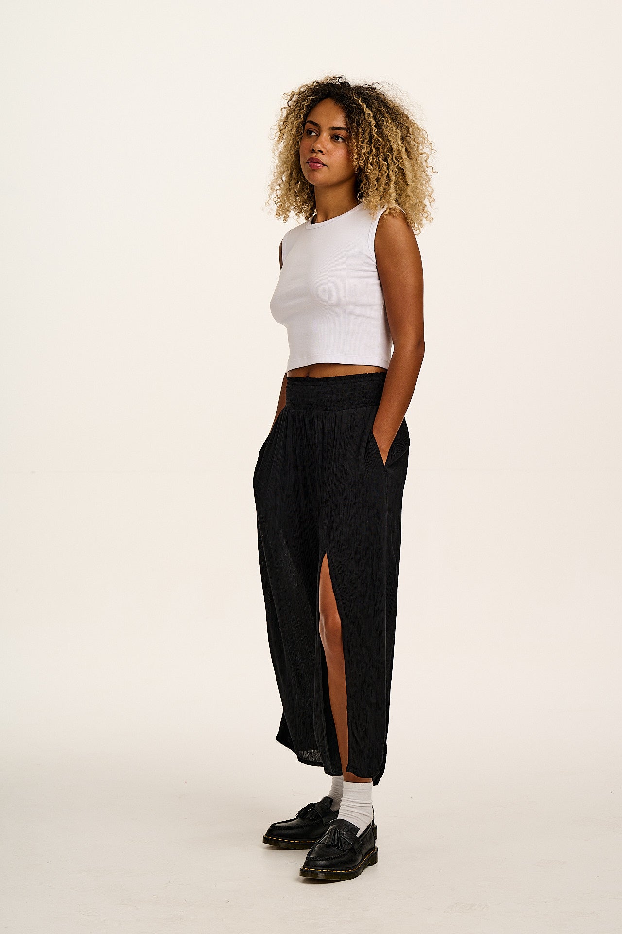 Poppy - Elasticated Waist Skirt in Black