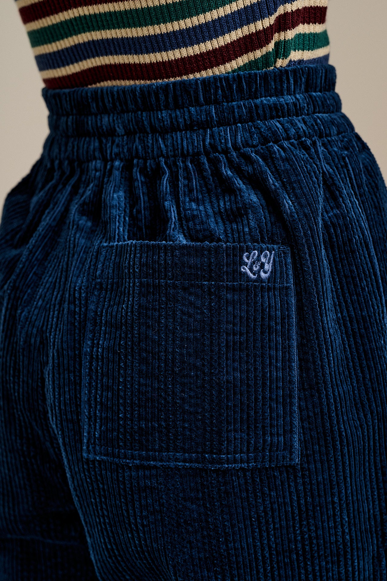 Norris - Wide Leg Corduroy Trousers in Navy