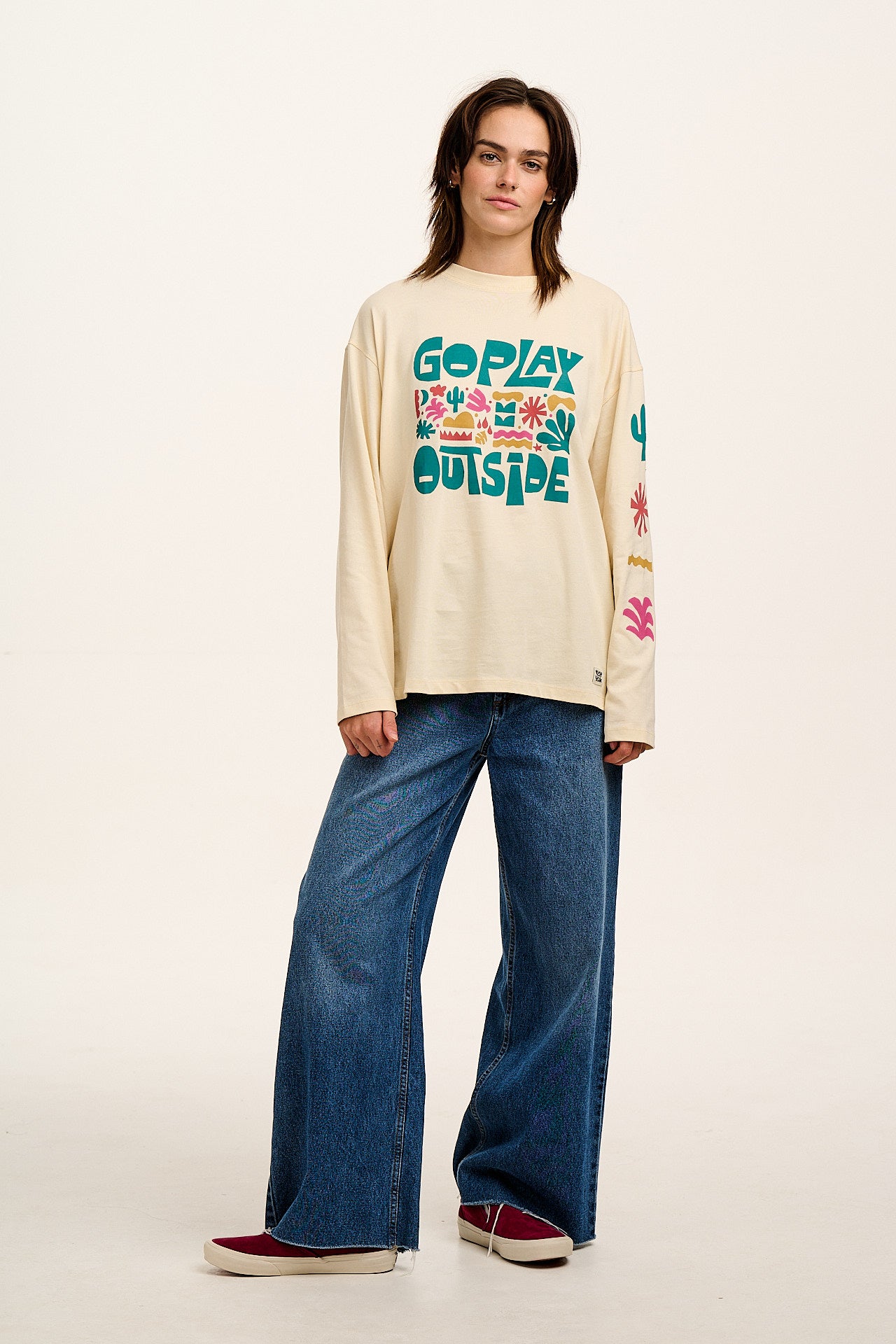 Murat - Long Sleeve Lightweight Cotton T-Shirt in Go Outside Print