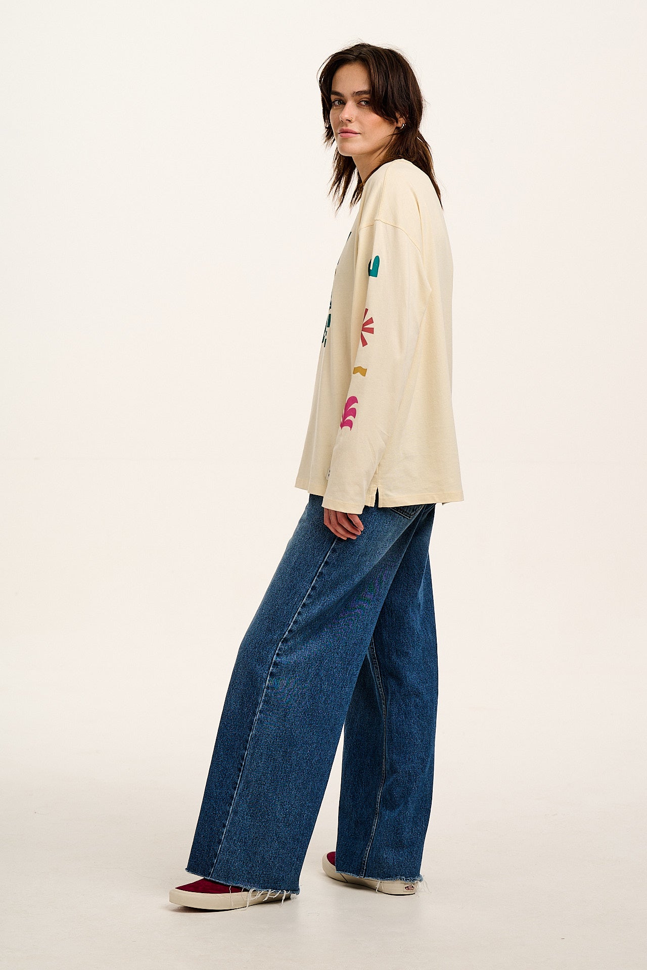 Murat - Long Sleeve Lightweight Cotton T-Shirt in Go Outside Print