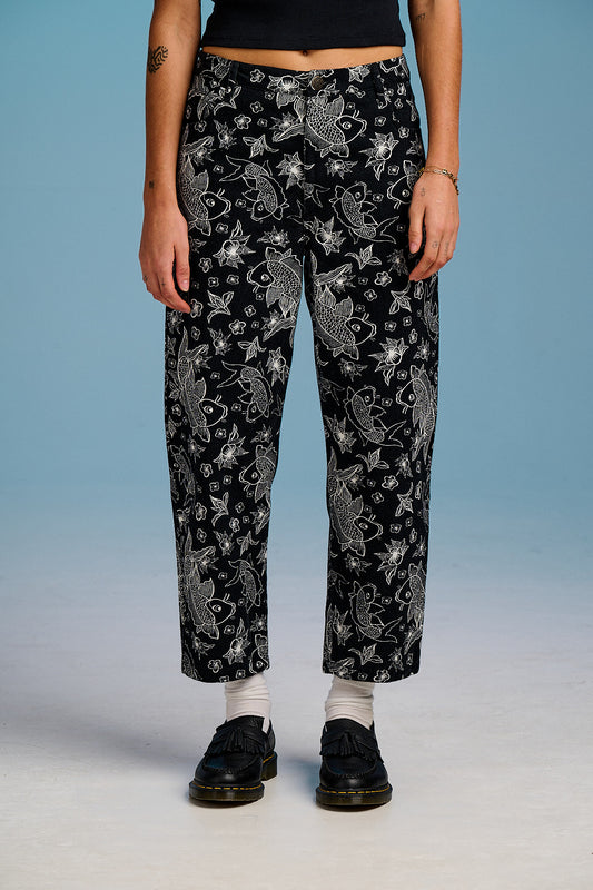Drew - Cropped Straight Leg Cotton Trousers in Koi Print