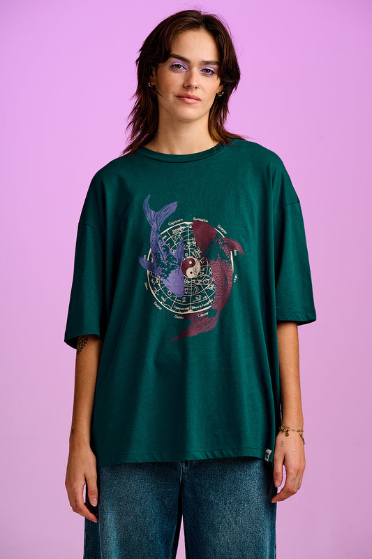 Benny - Oversized Cotton Tee in Koi Print