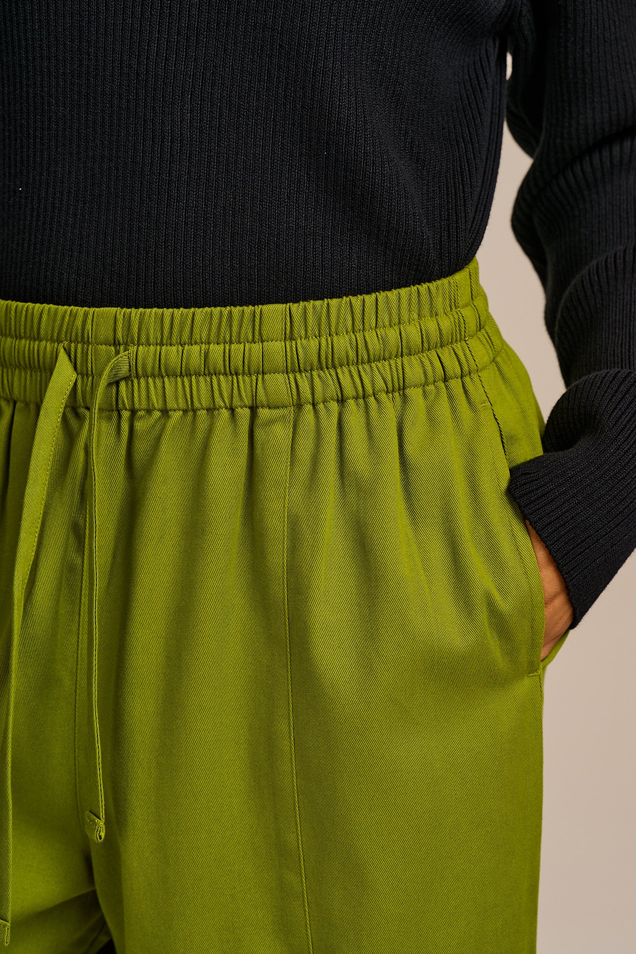 Chuck - Wide Leg Cotton Trousers in Lima Bean Green