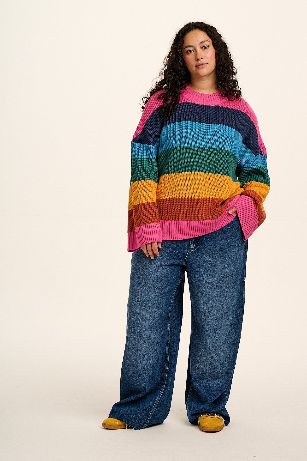 Amari - Oversized Knitted Jumper in Rainbow Stripe
