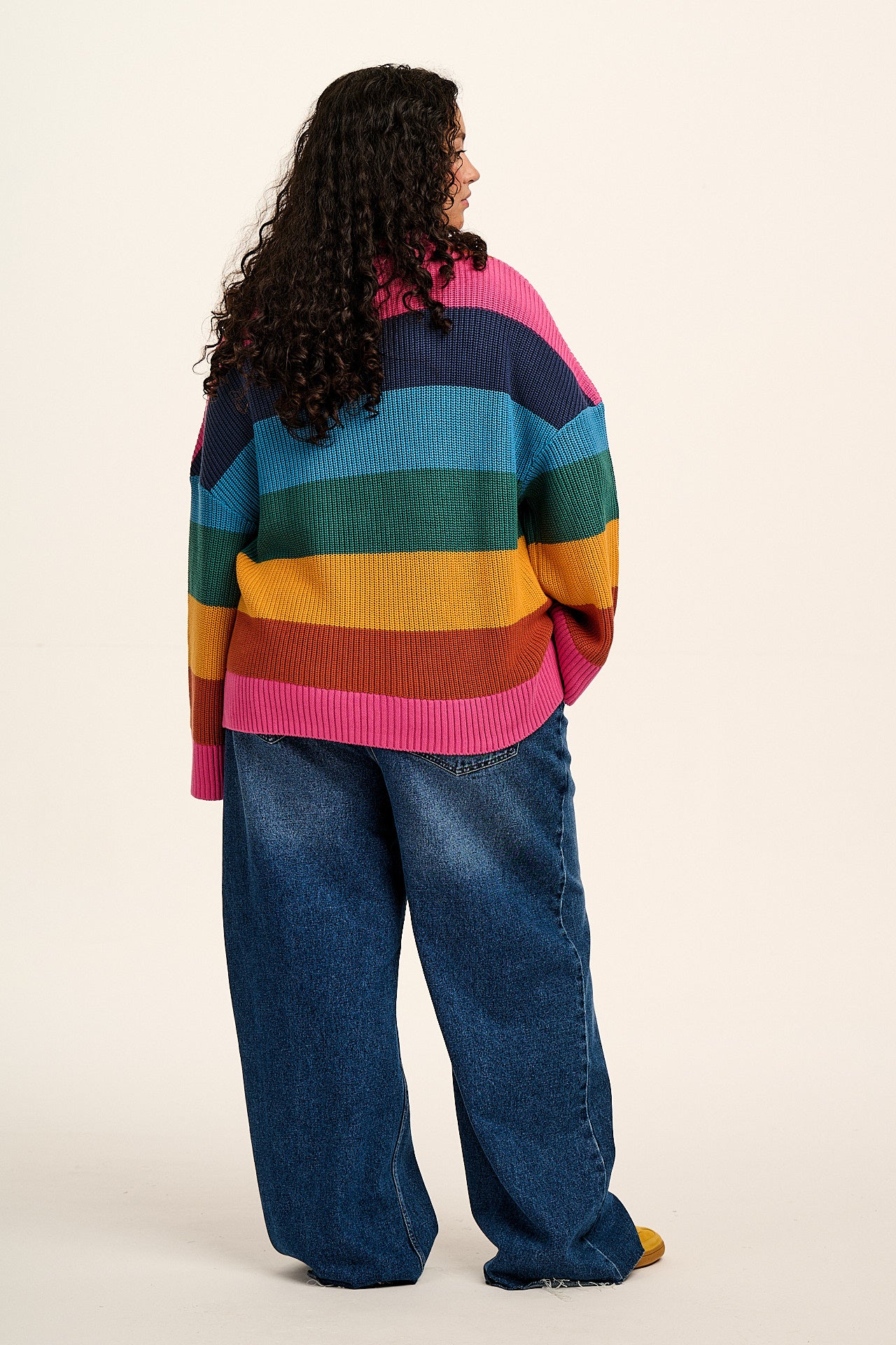 Amari - Oversized Knitted Jumper in Rainbow Stripe