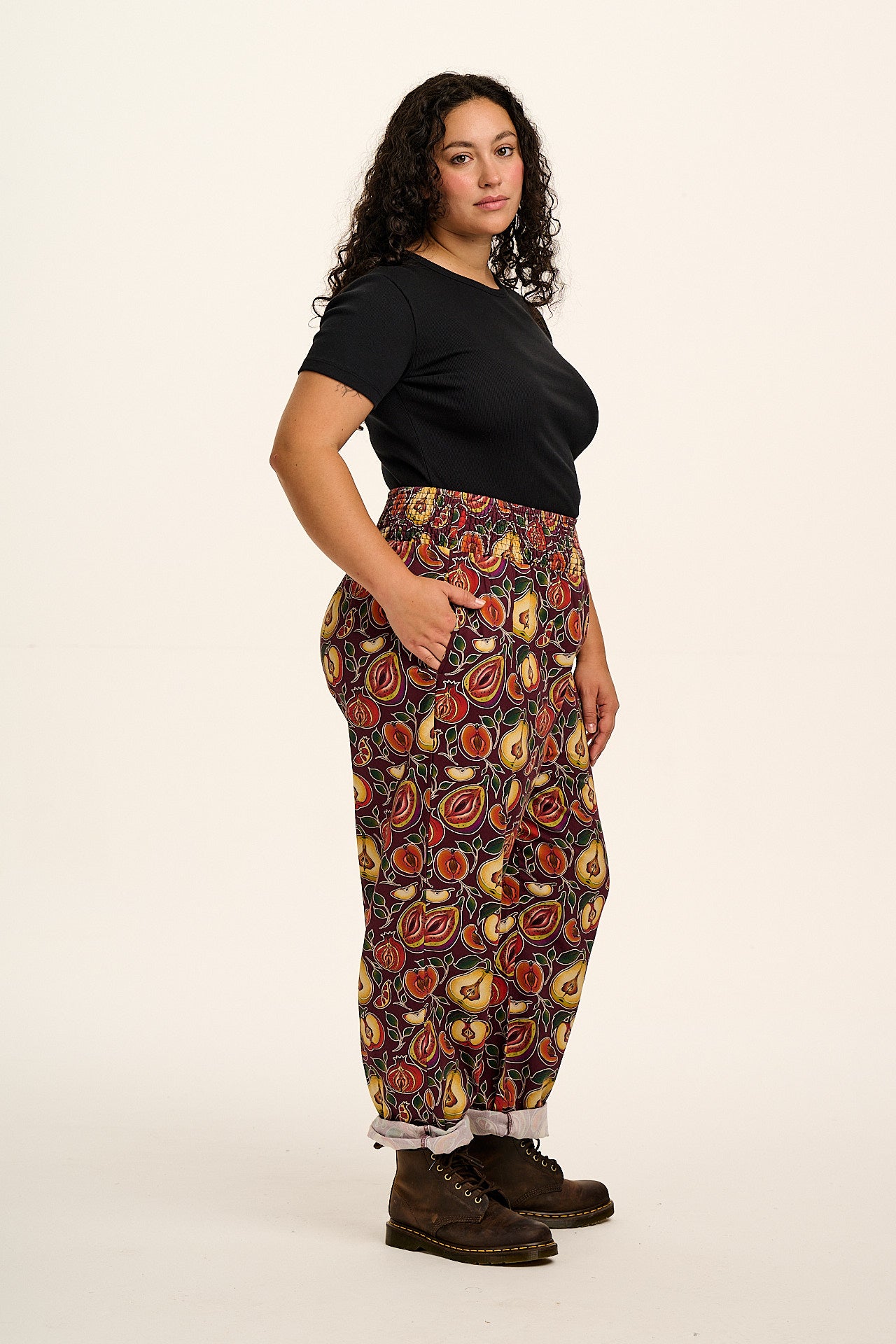 L.E. Alexa - Cotton Trousers in Vulvaree 3.0