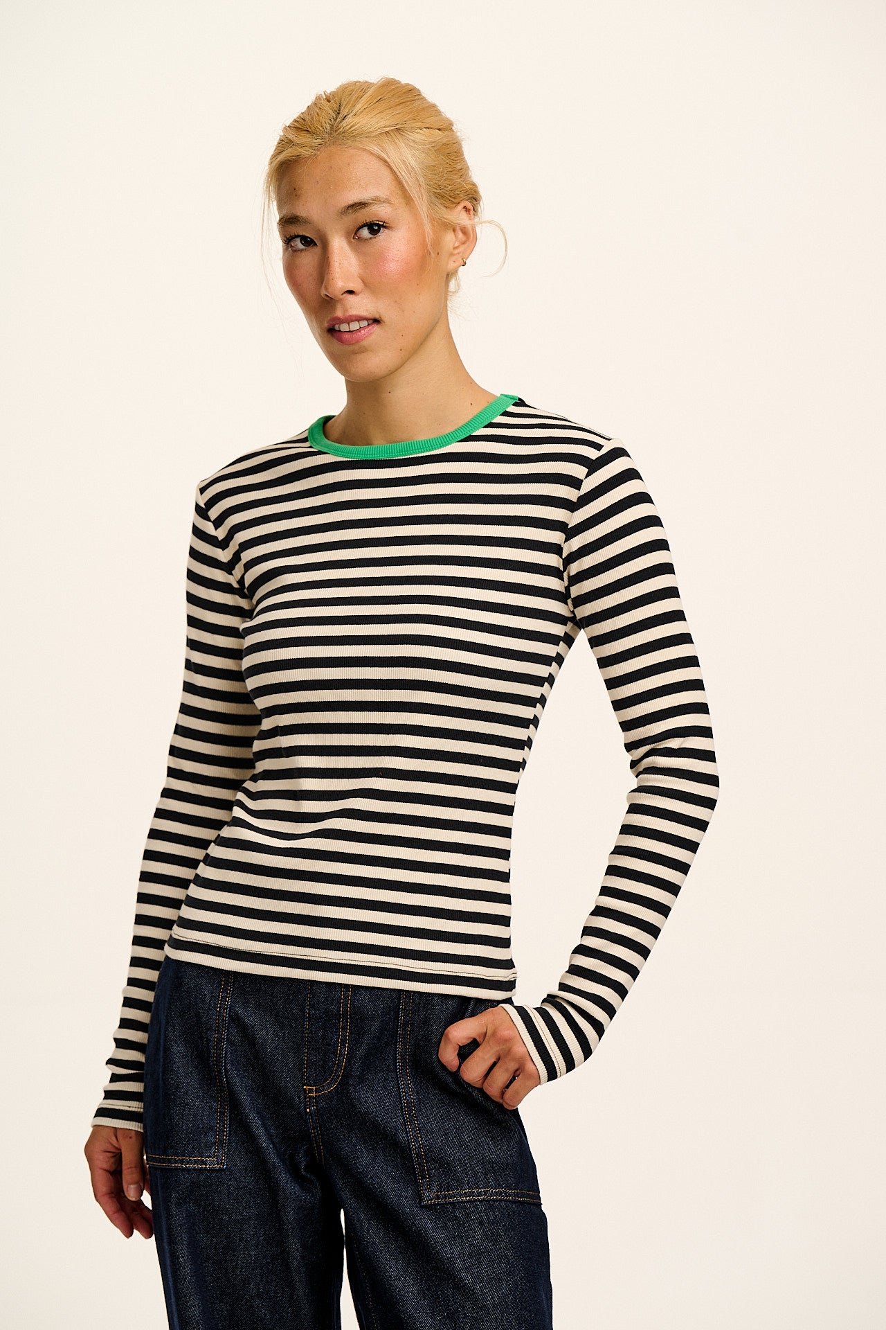 Grayson - Long Sleeve Cotton T-Shirt in Black & White Stripe