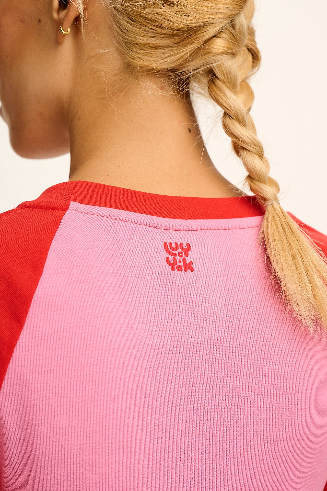 Avi - Long Sleeve Raglan T-Shirt in Pink & Red