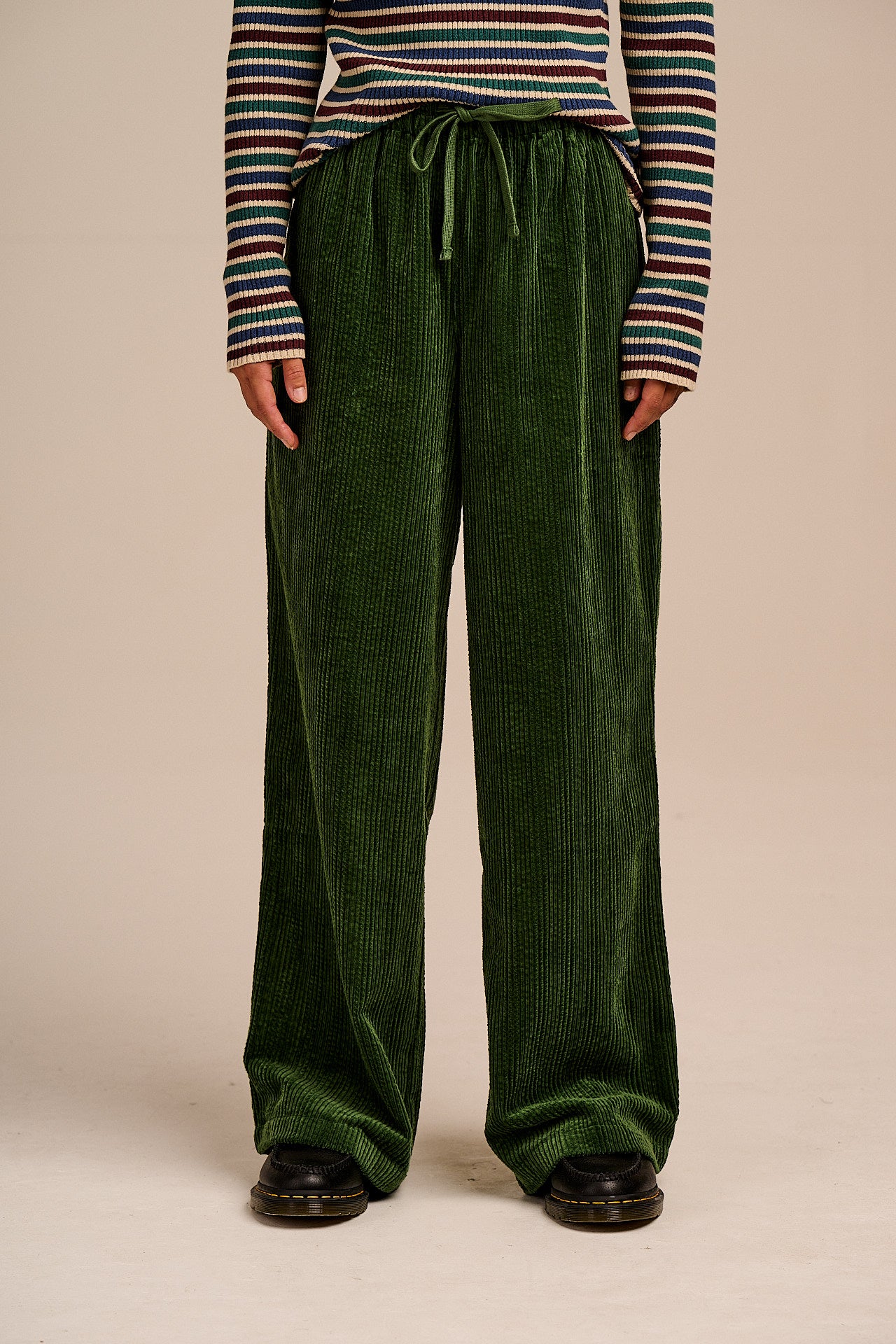 Norris - Wide Leg Corduroy Trousers in Fir Green