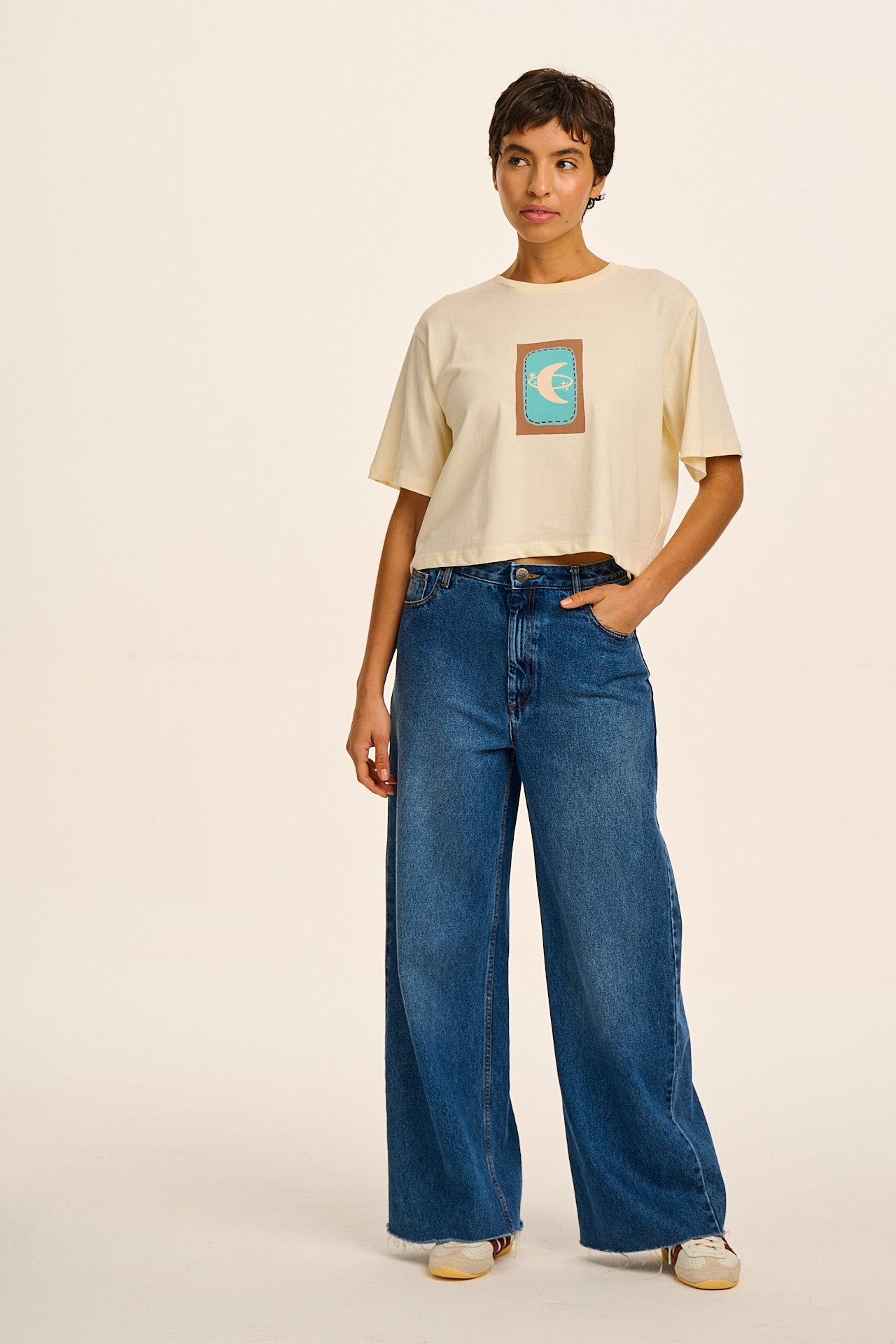 Zayla - Cropped Boxy T-Shirt in Ecru New Moon Print