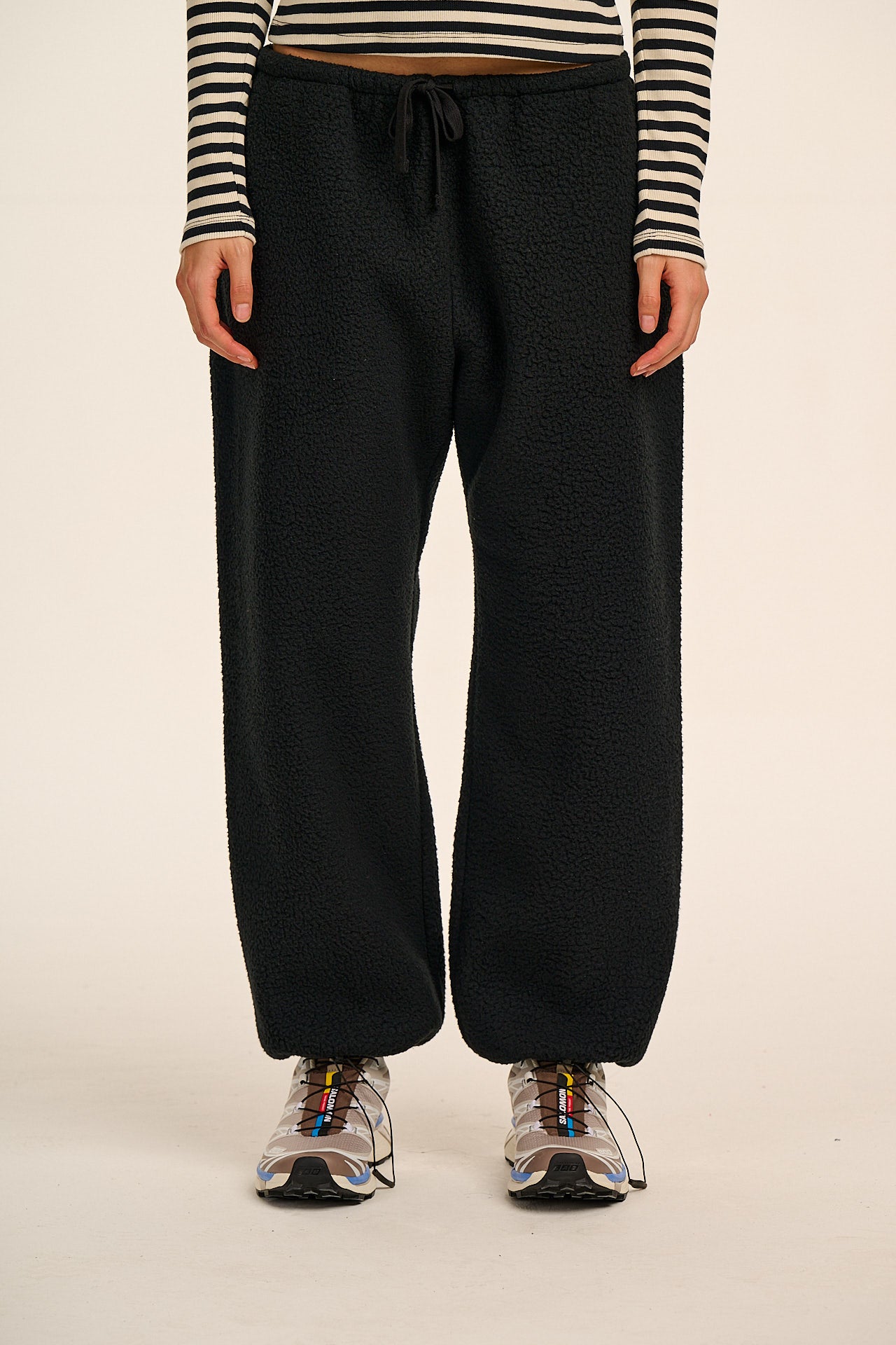 Hana - Polar Fleece Jogger in Black