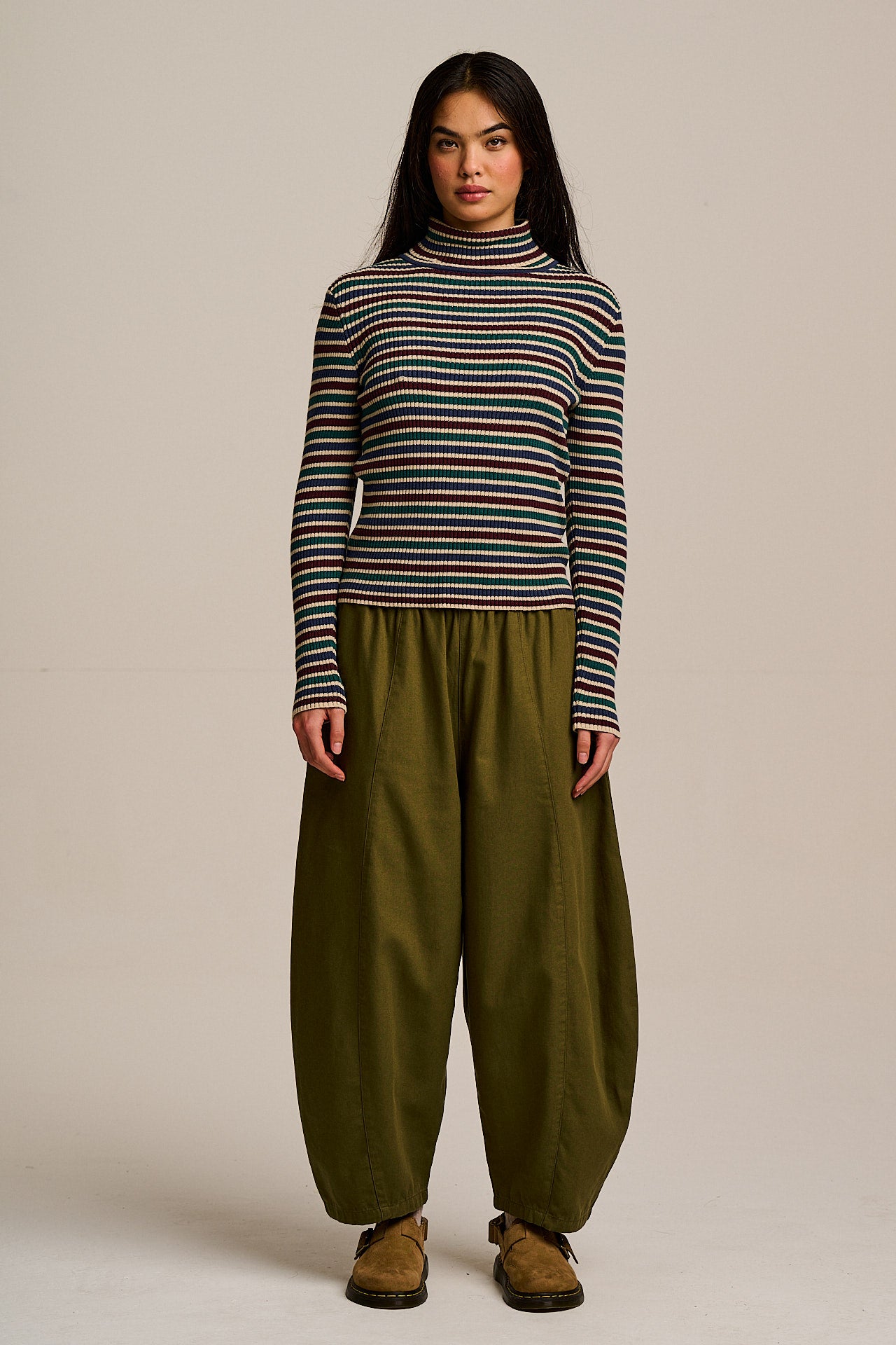 Obregon - Barrel Leg Cotton Trousers in Khaki Green