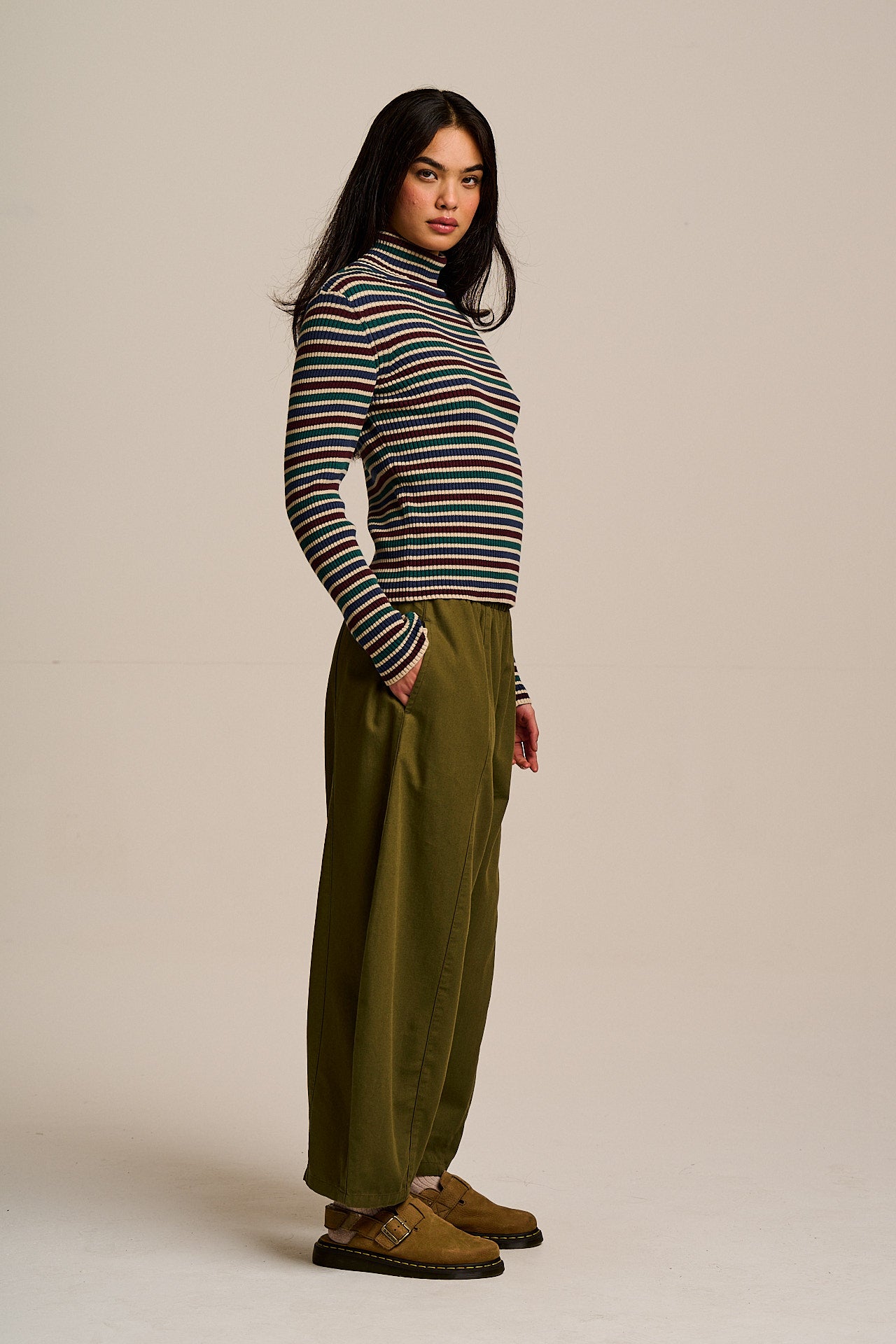 Obregon - Barrel Leg Cotton Trousers in Khaki Green