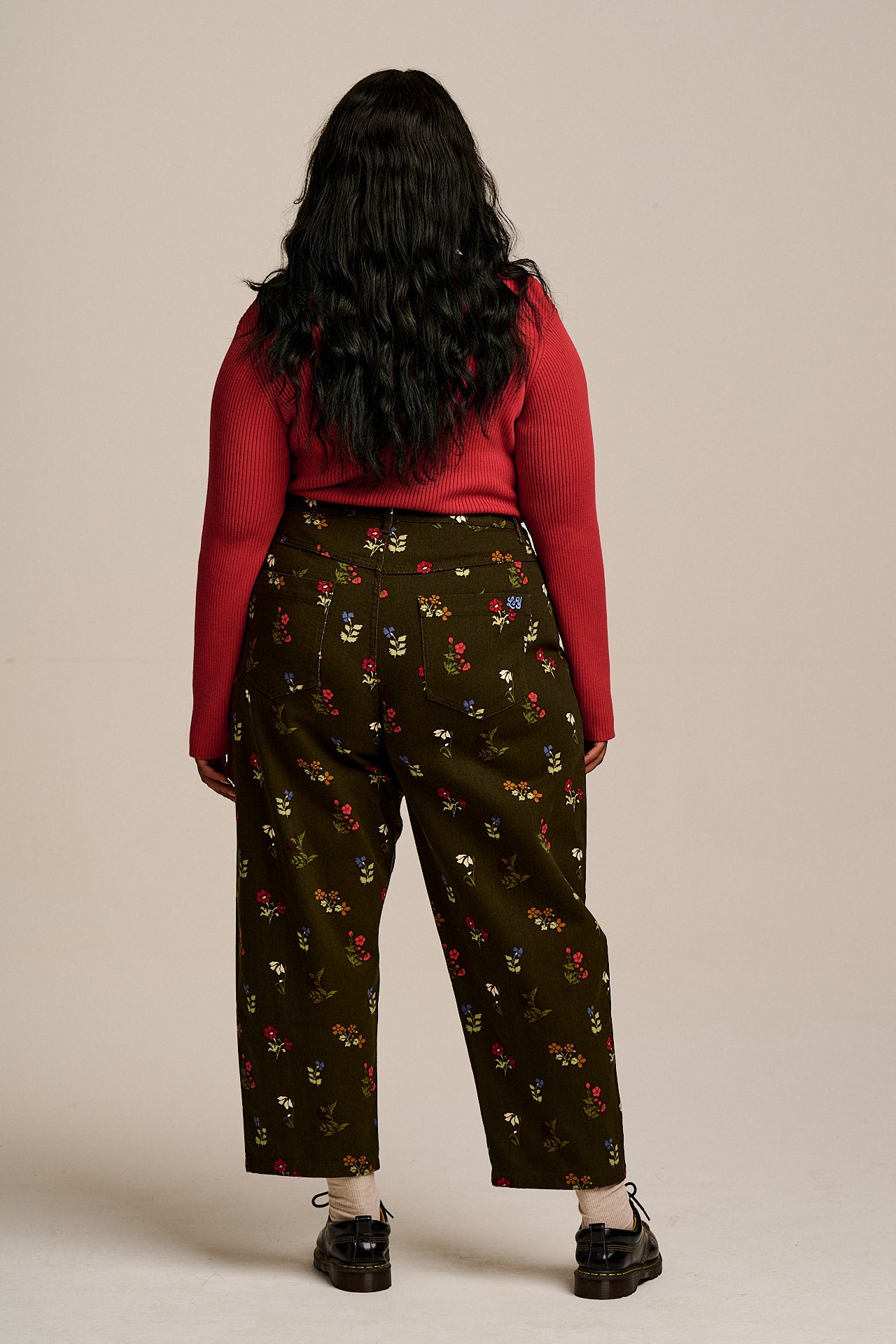 Drew -  Cropped Straight Leg Cotton Trousers in Winter Blooms