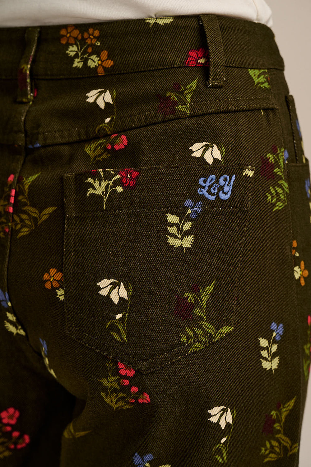 Drew -  Cropped Straight Leg Cotton Trousers in Winter Blooms