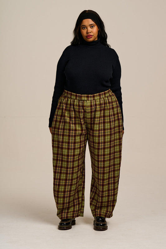 Beau - Barrel Leg Brushed Cotton Trousers in Winter Tartan