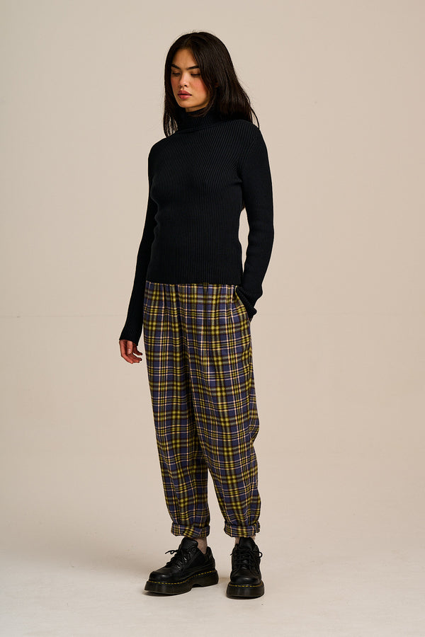 Alexa - Brushed Cotton Trousers in Cosy Tartan