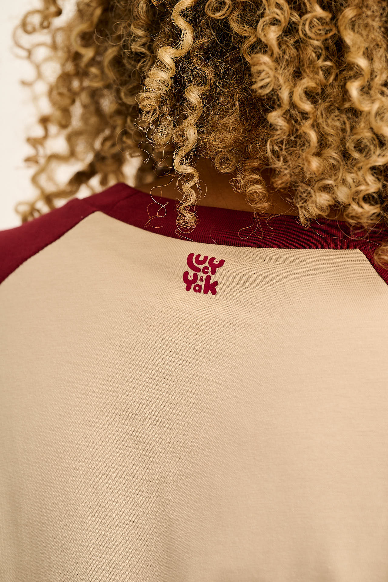 Bradley - Oversized Cotton Raglan T-Shirt in Ecru Breathe Print