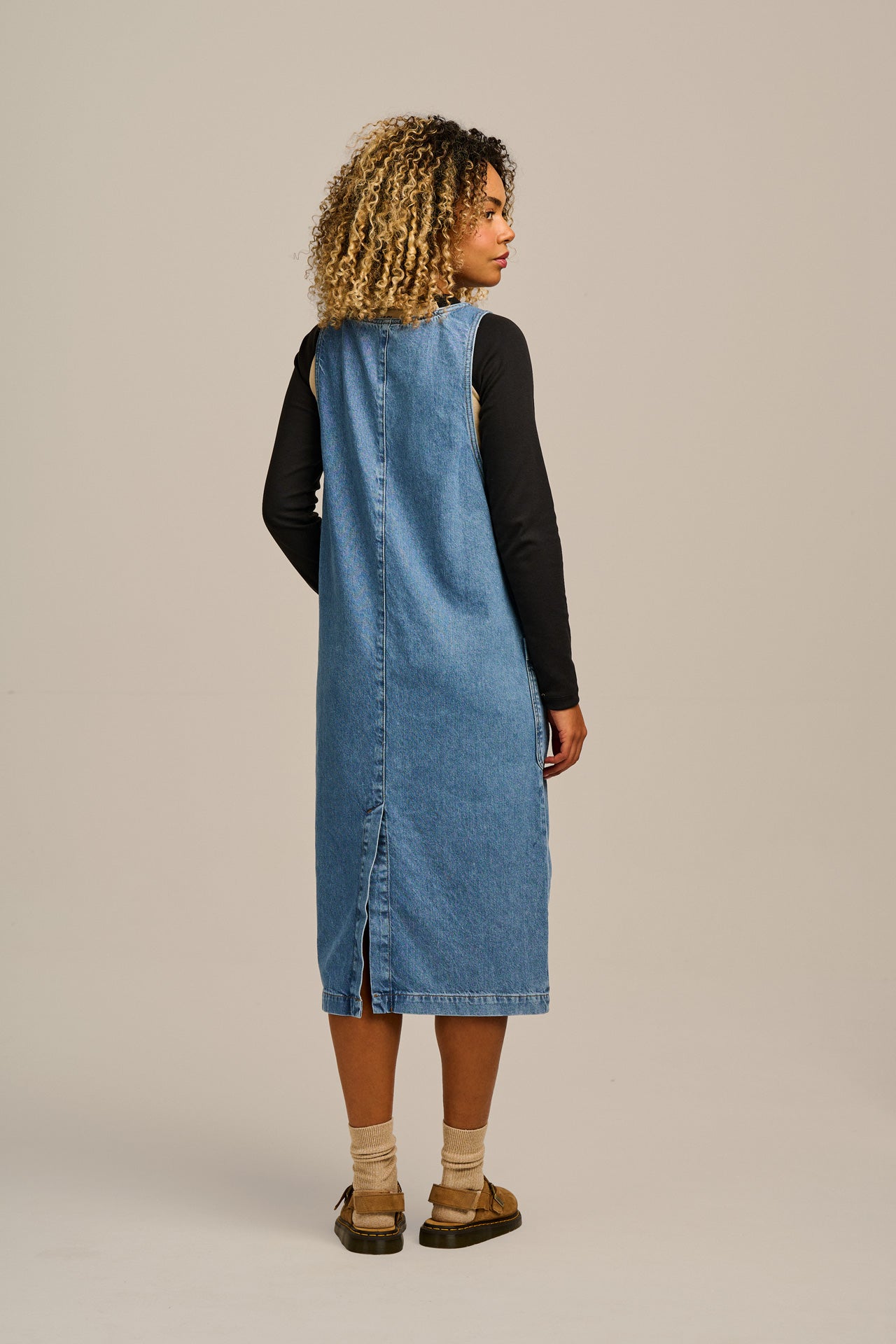 Lily - Denim Midi Dress in Midwash Denim