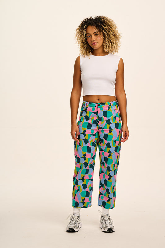Drew - Cropped Straight Leg Cotton Trousers in Make a Statement Geo Print