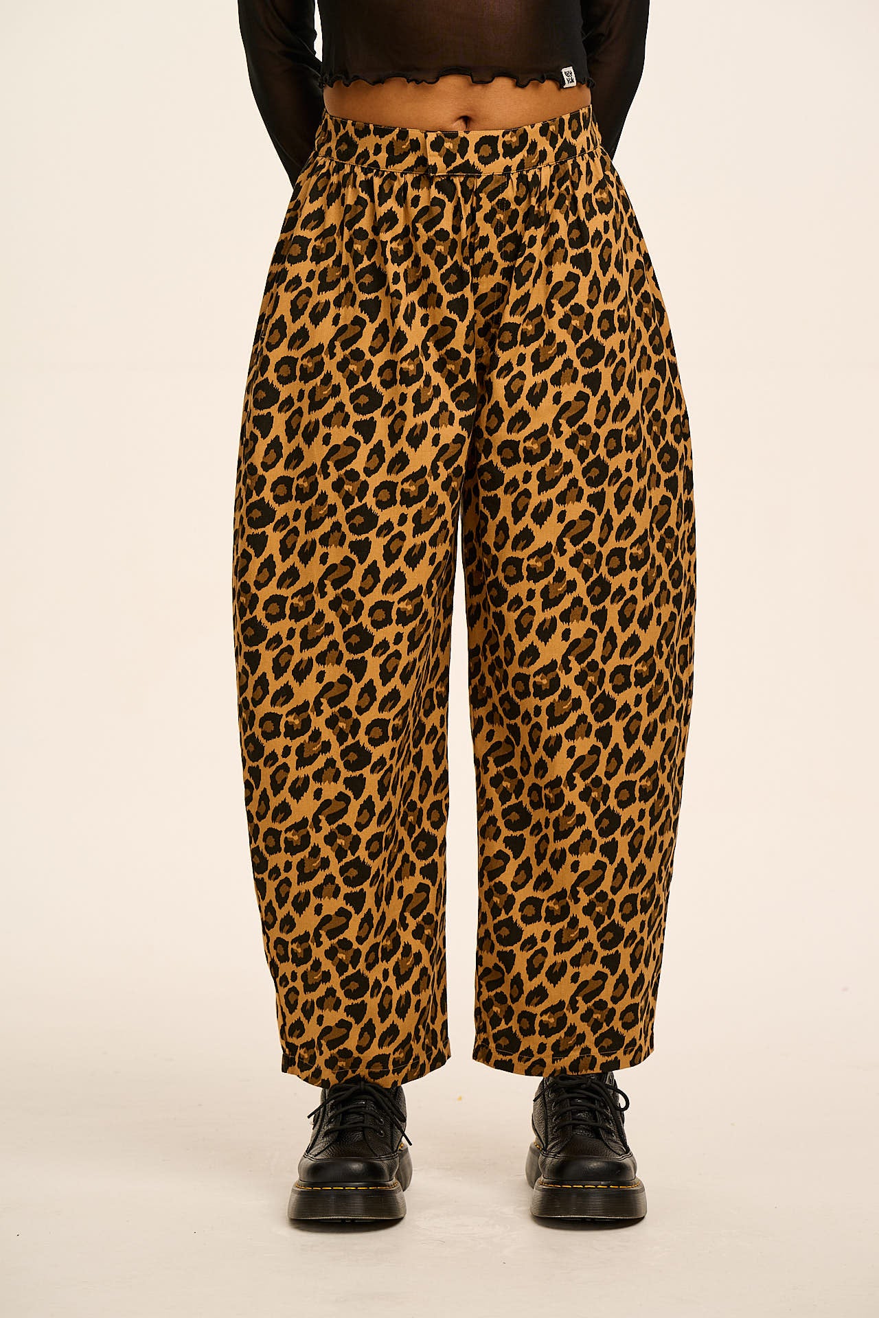 Beau - Barrel Leg Cotton Trousers in Leopard Print