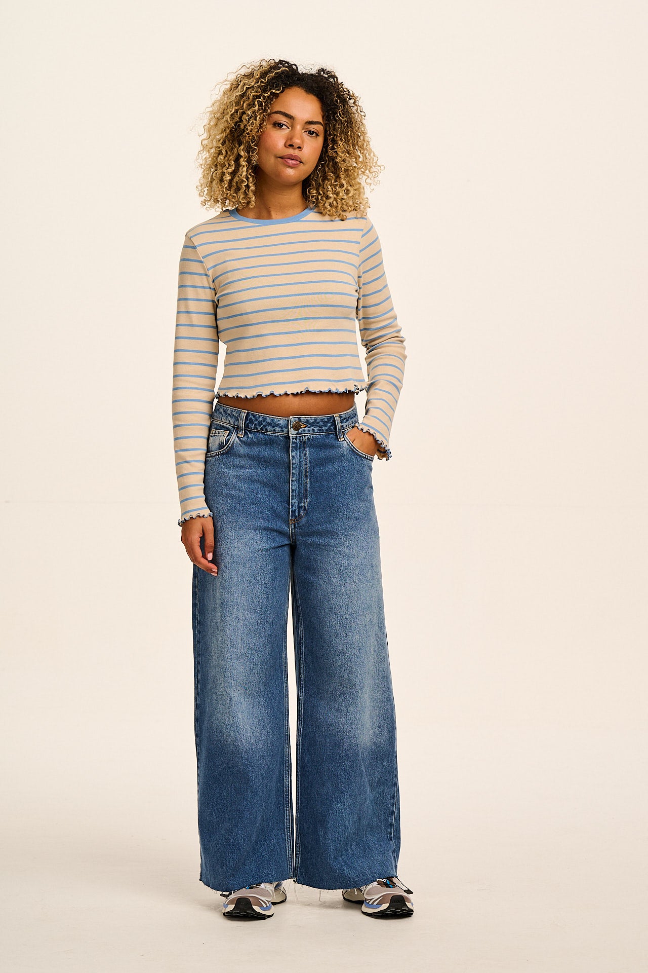 Hansel - Long Sleeve Cotton Crop Top in Blue & Ecru Stripe