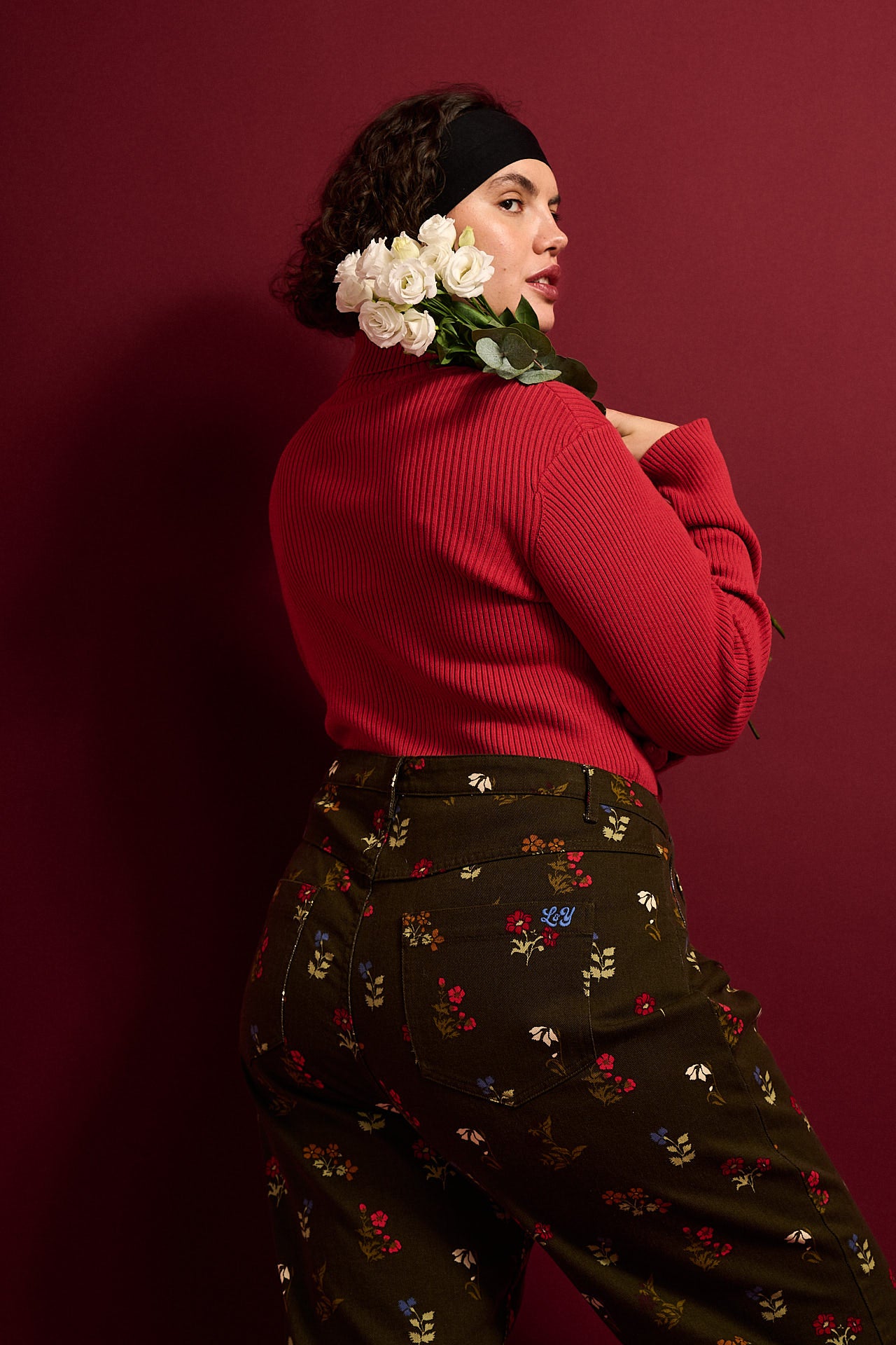 Drew -  Cropped Straight Leg Cotton Trousers in Winter Blooms