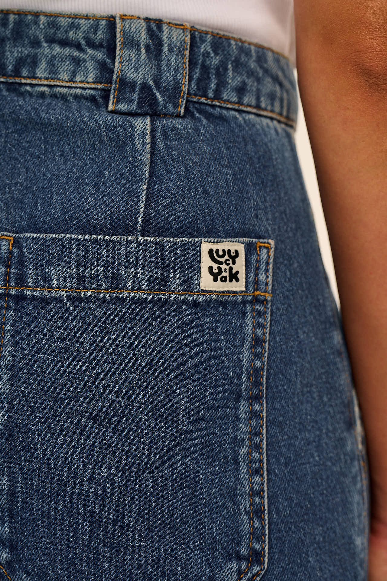 Delores - Wide Leg Denim Jeans in Mid Wash Blue