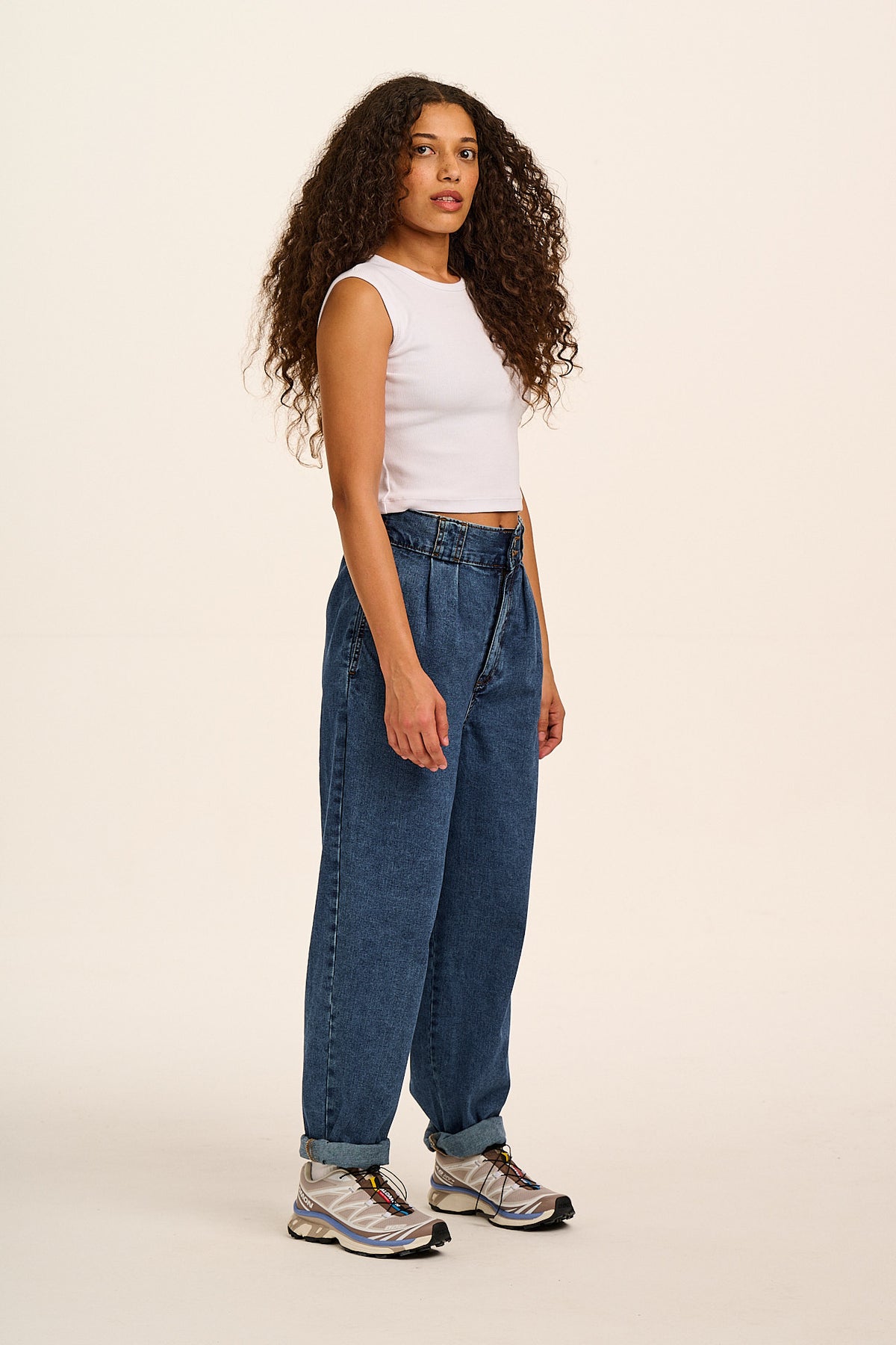 Addison - Denim Jeans in Mid Wash Blue