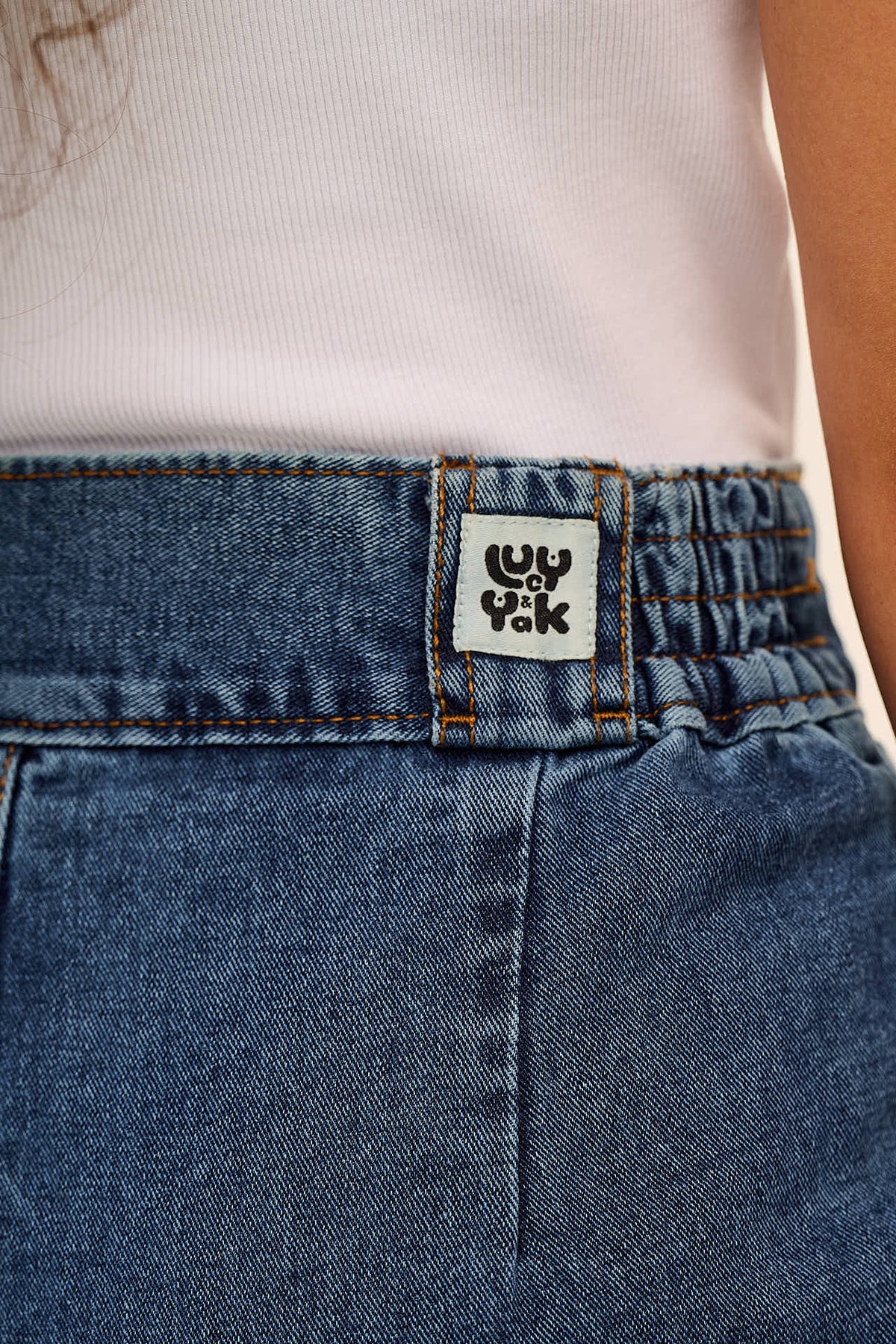 Addison - Denim Jeans in Mid Wash Blue