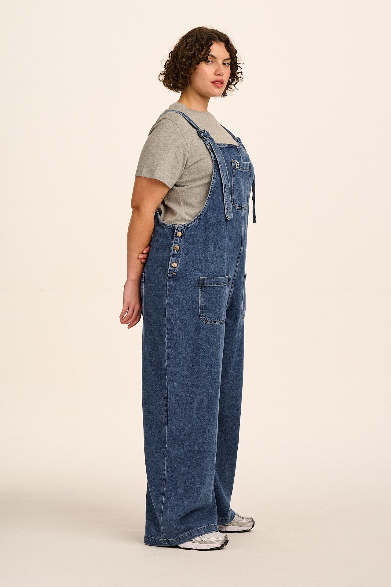 Ali - Wide Leg Denim Dungarees in Mid Wash Blue