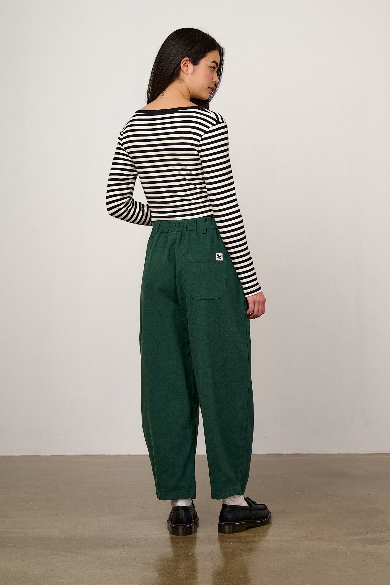 Ashby - Cotton Barrel Leg Trousers in Posy Green