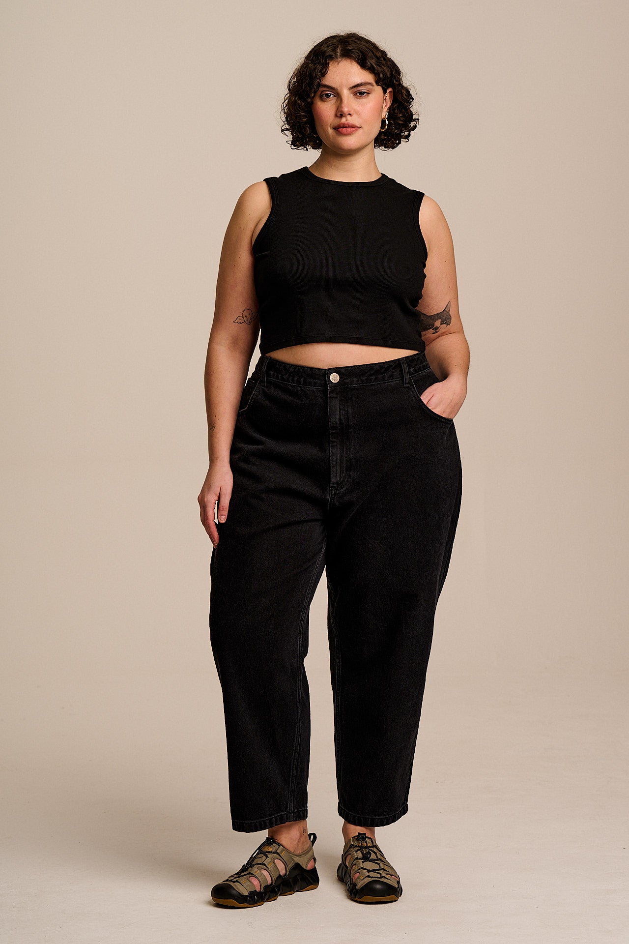 Rue - Ribbed Tank Top in Black